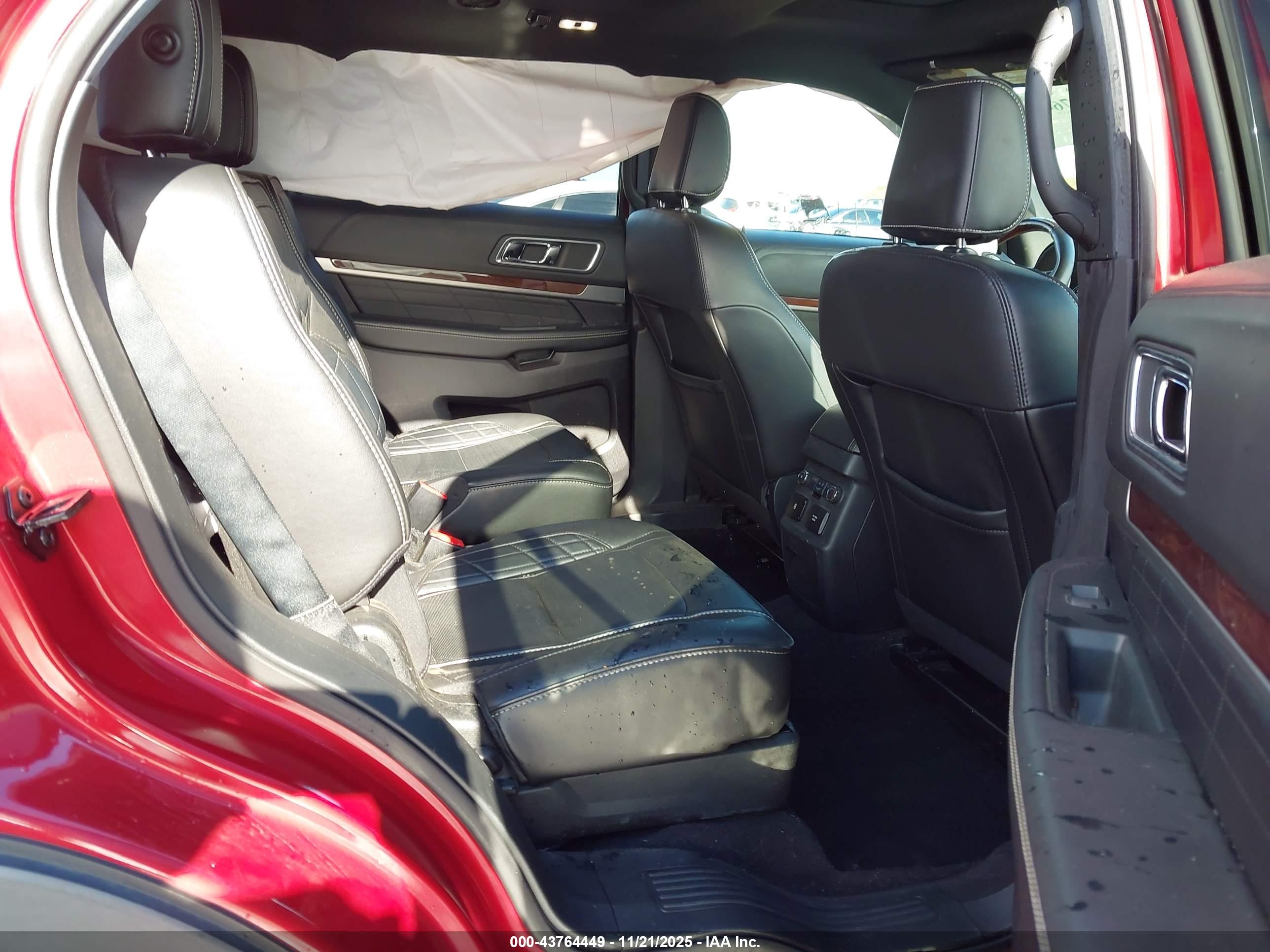 FORD EXPLORER image 8