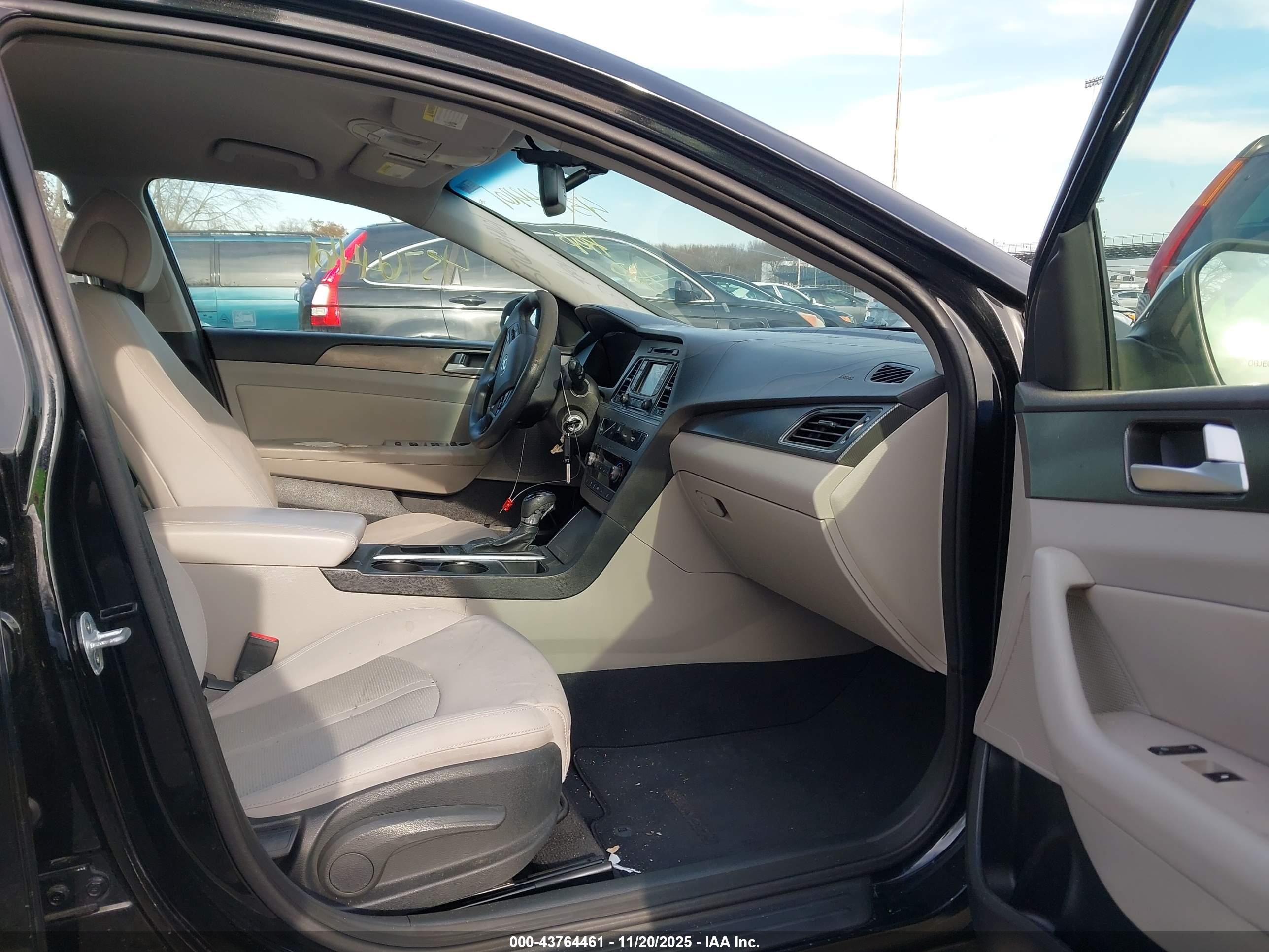 HYUNDAI SONATA image 5