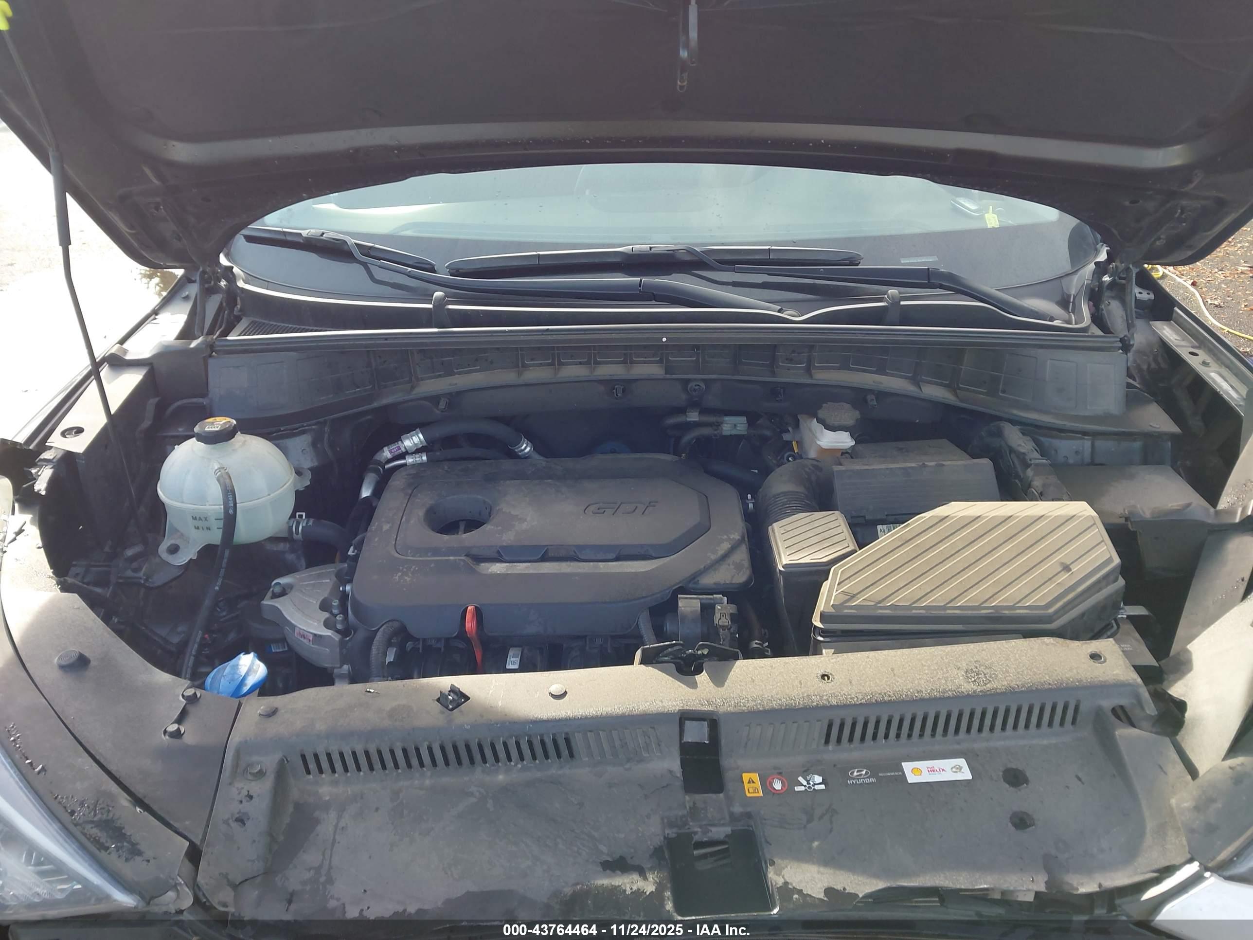 HYUNDAI TUCSON image 10