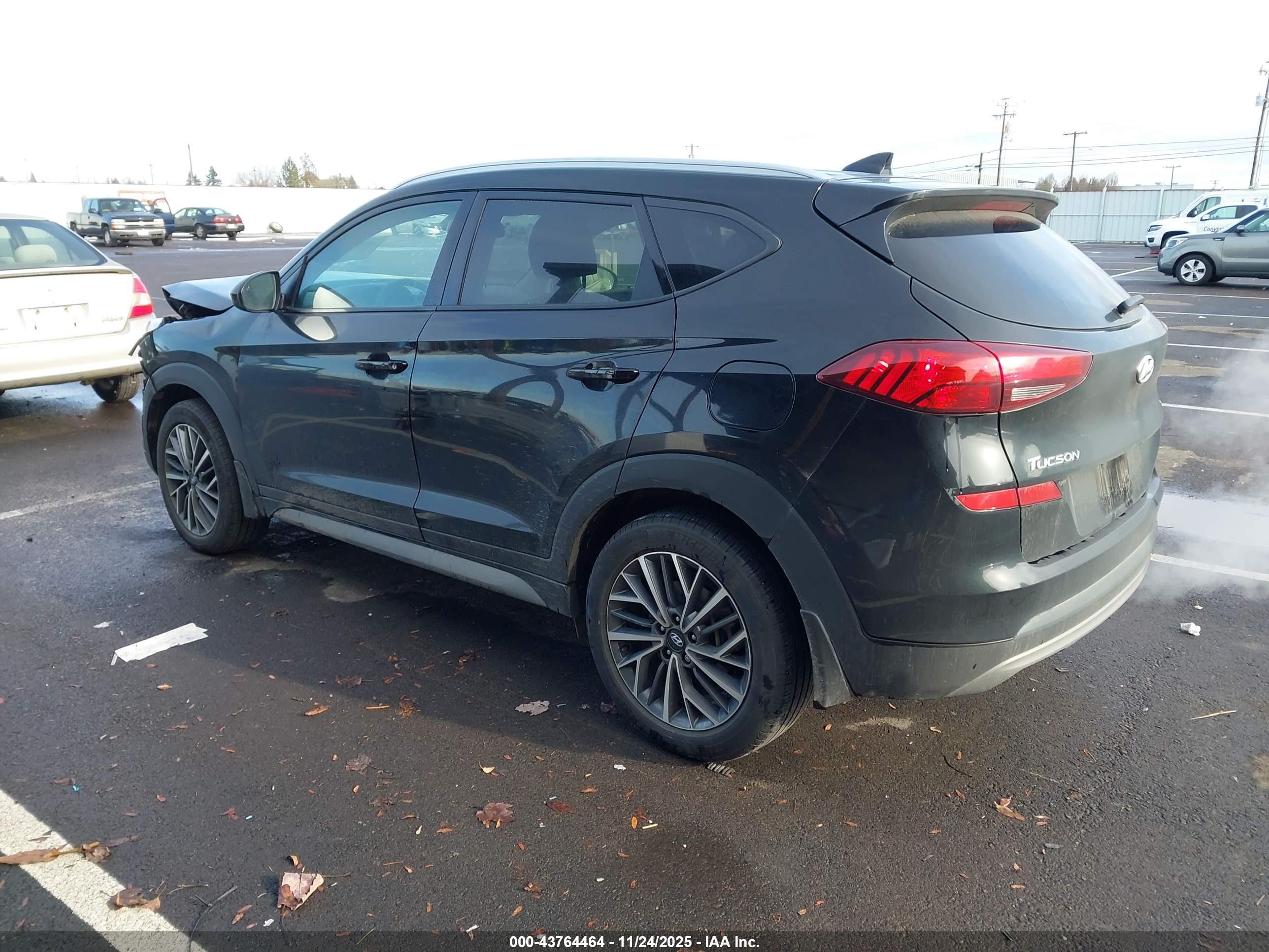 HYUNDAI TUCSON image 3