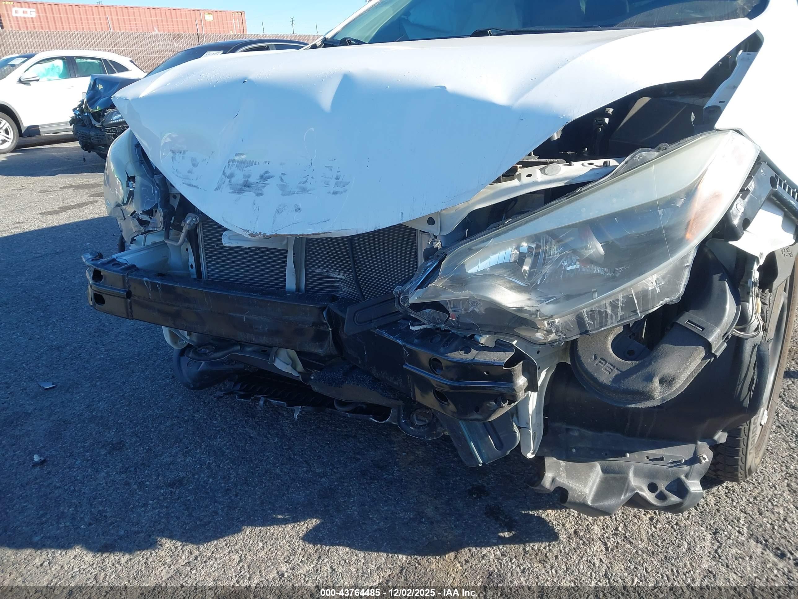 TOYOTA COROLLA image 6