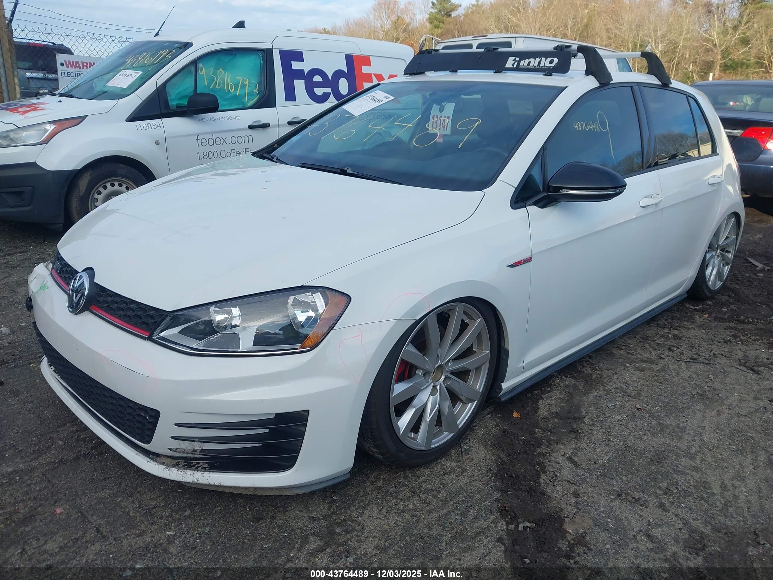 VOLKSWAGEN GOLF image 2
