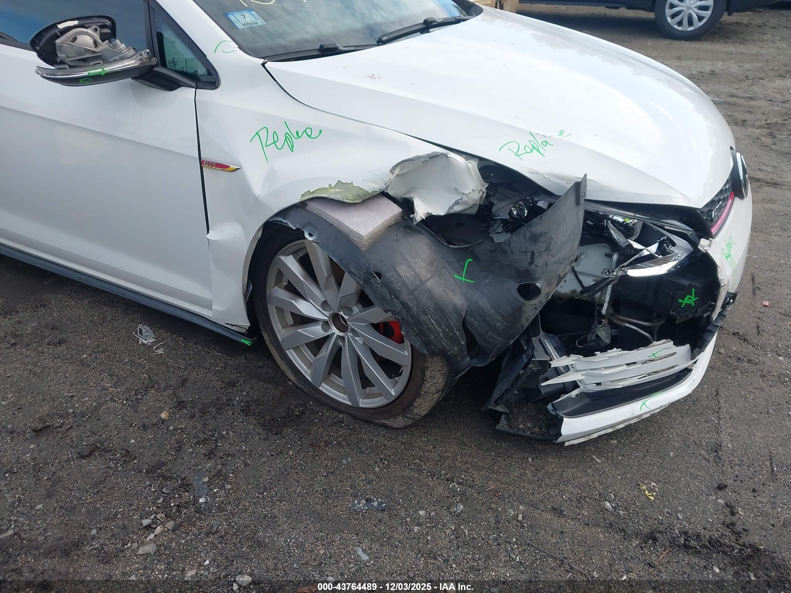 VOLKSWAGEN GOLF image 6