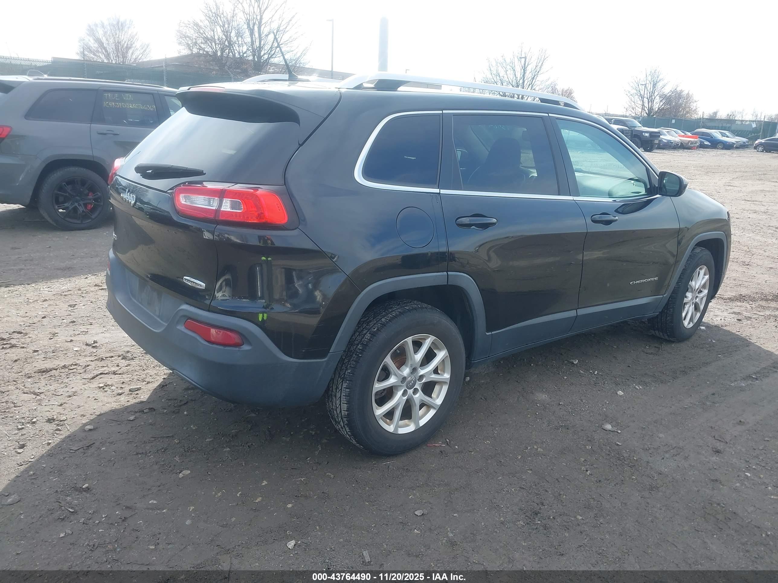JEEP CHEROKEE image 4