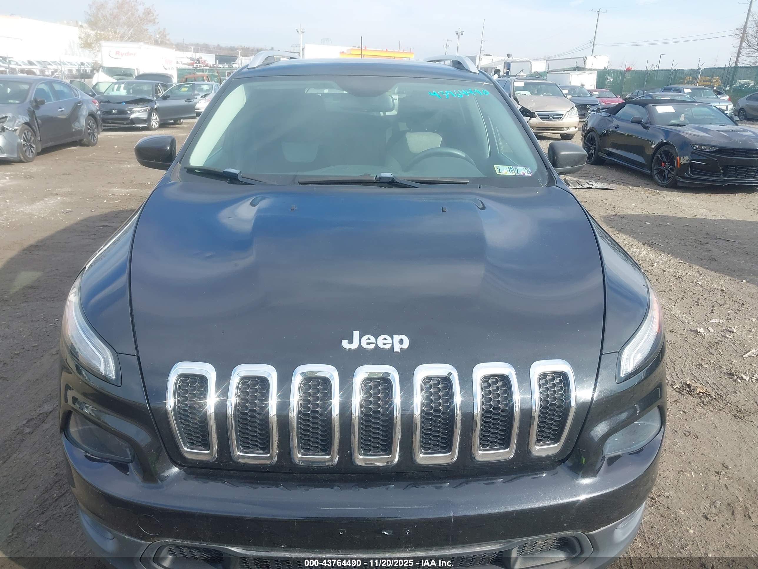 JEEP CHEROKEE image 6