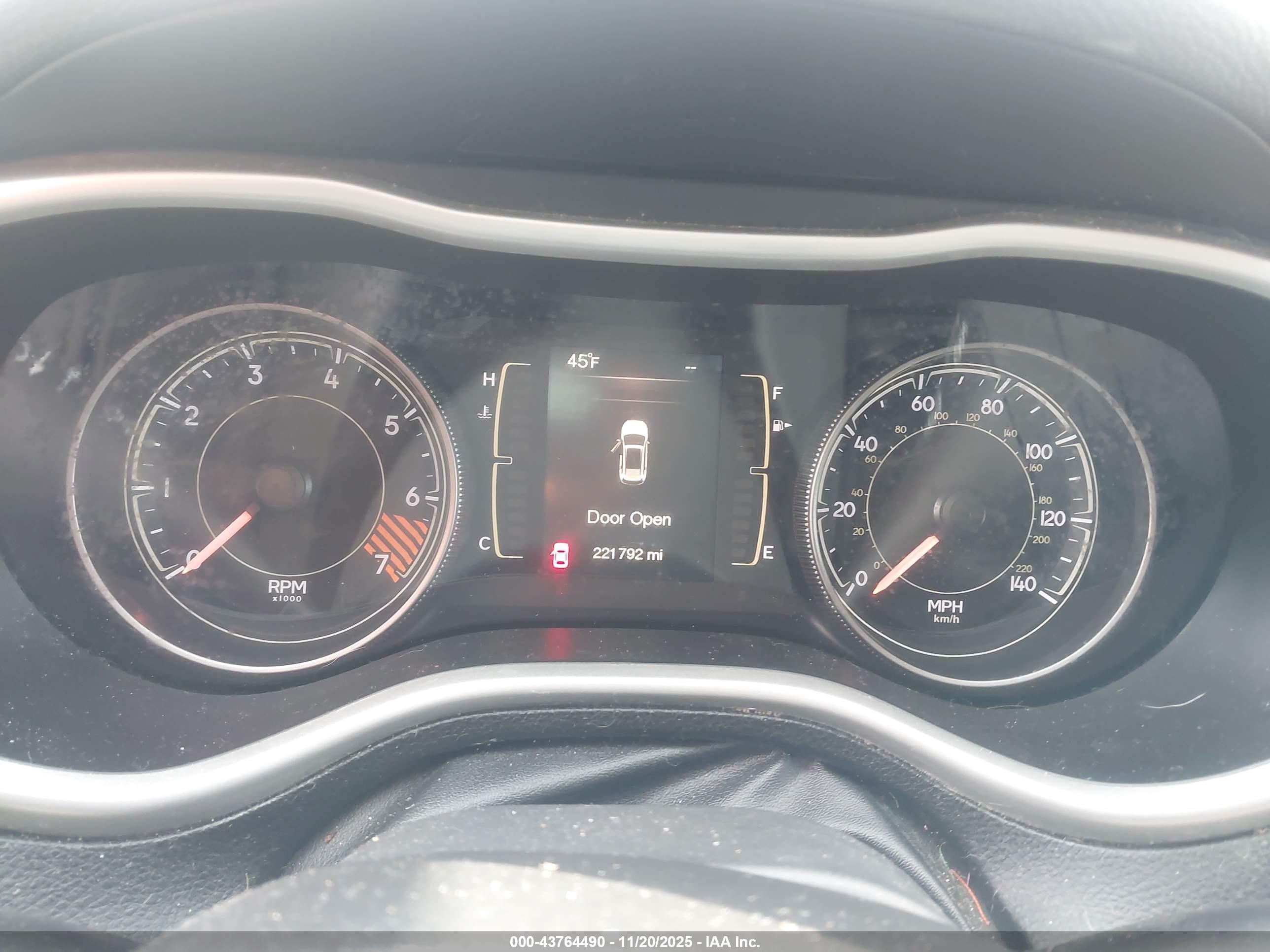 JEEP CHEROKEE image 7