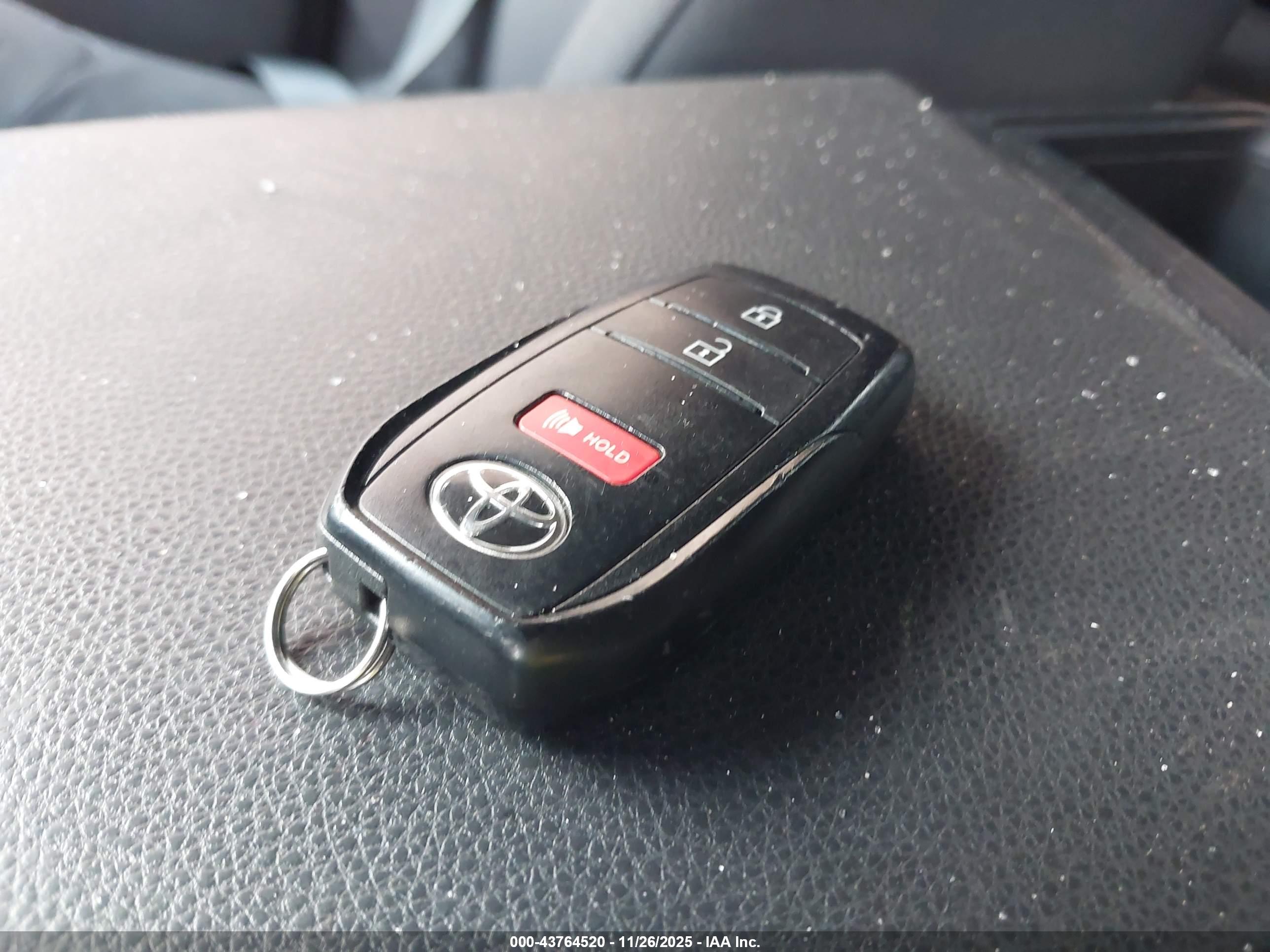 TOYOTA TACOMA image 11