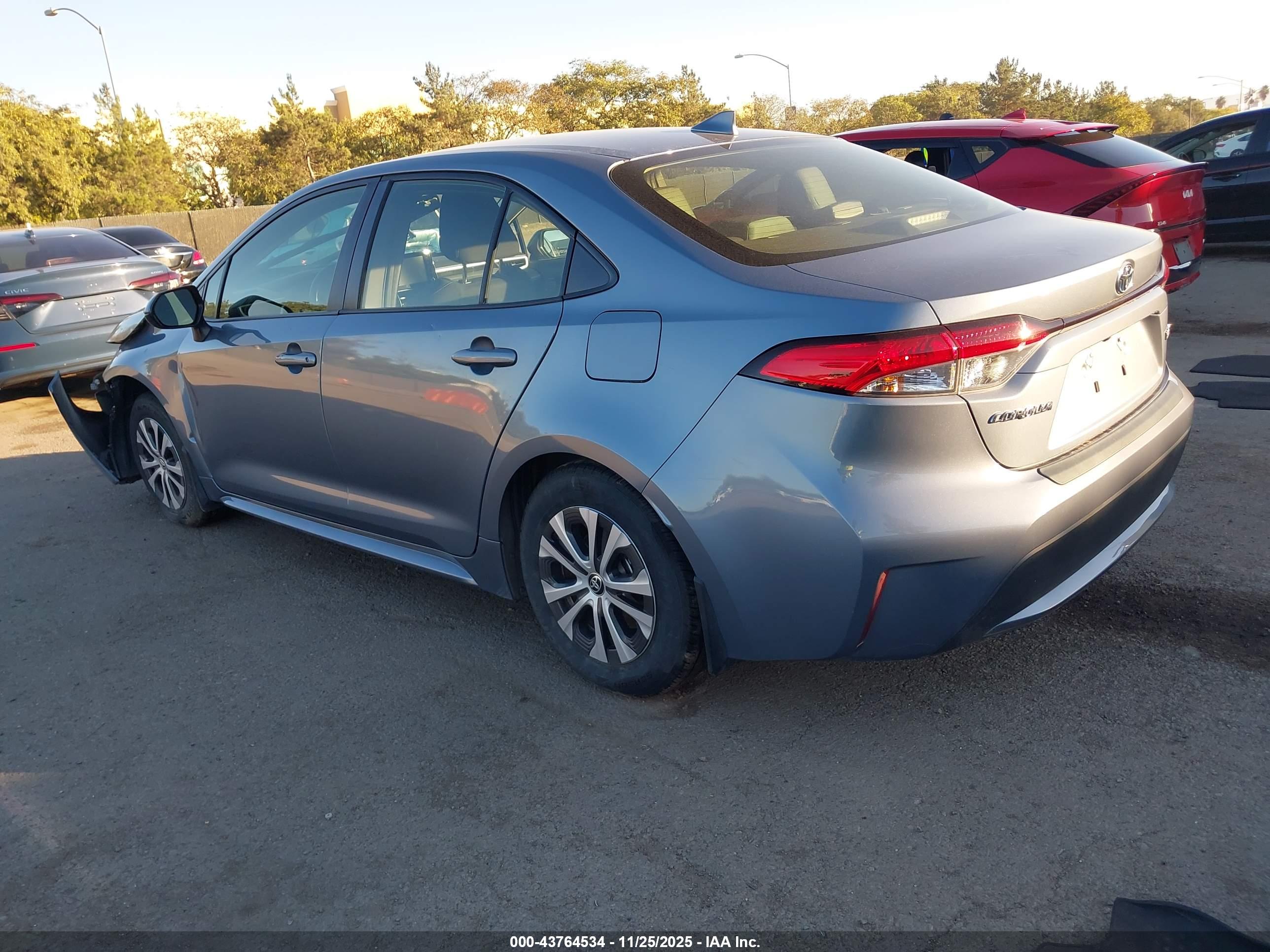 TOYOTA COROLLA image 3