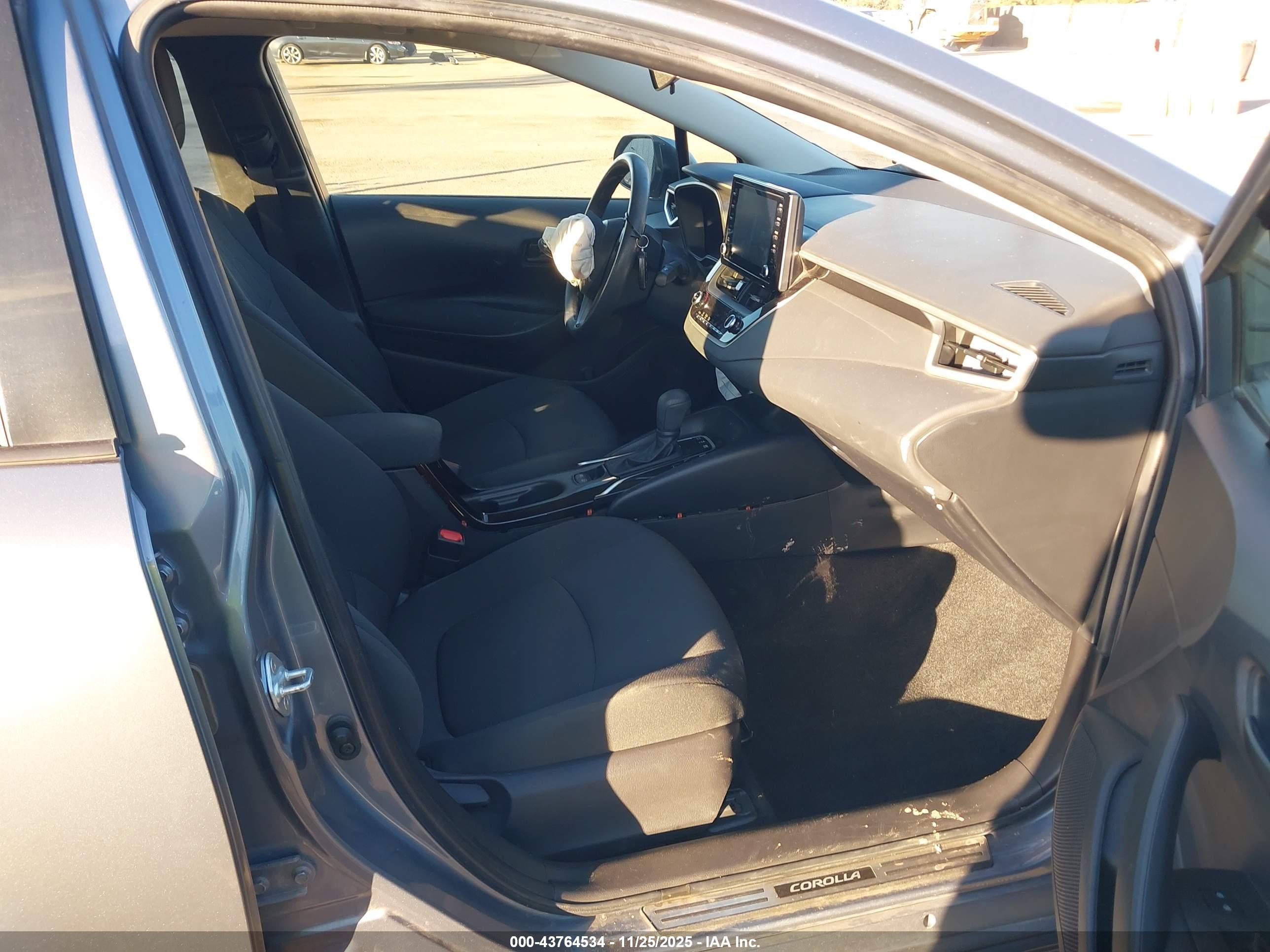 TOYOTA COROLLA image 5