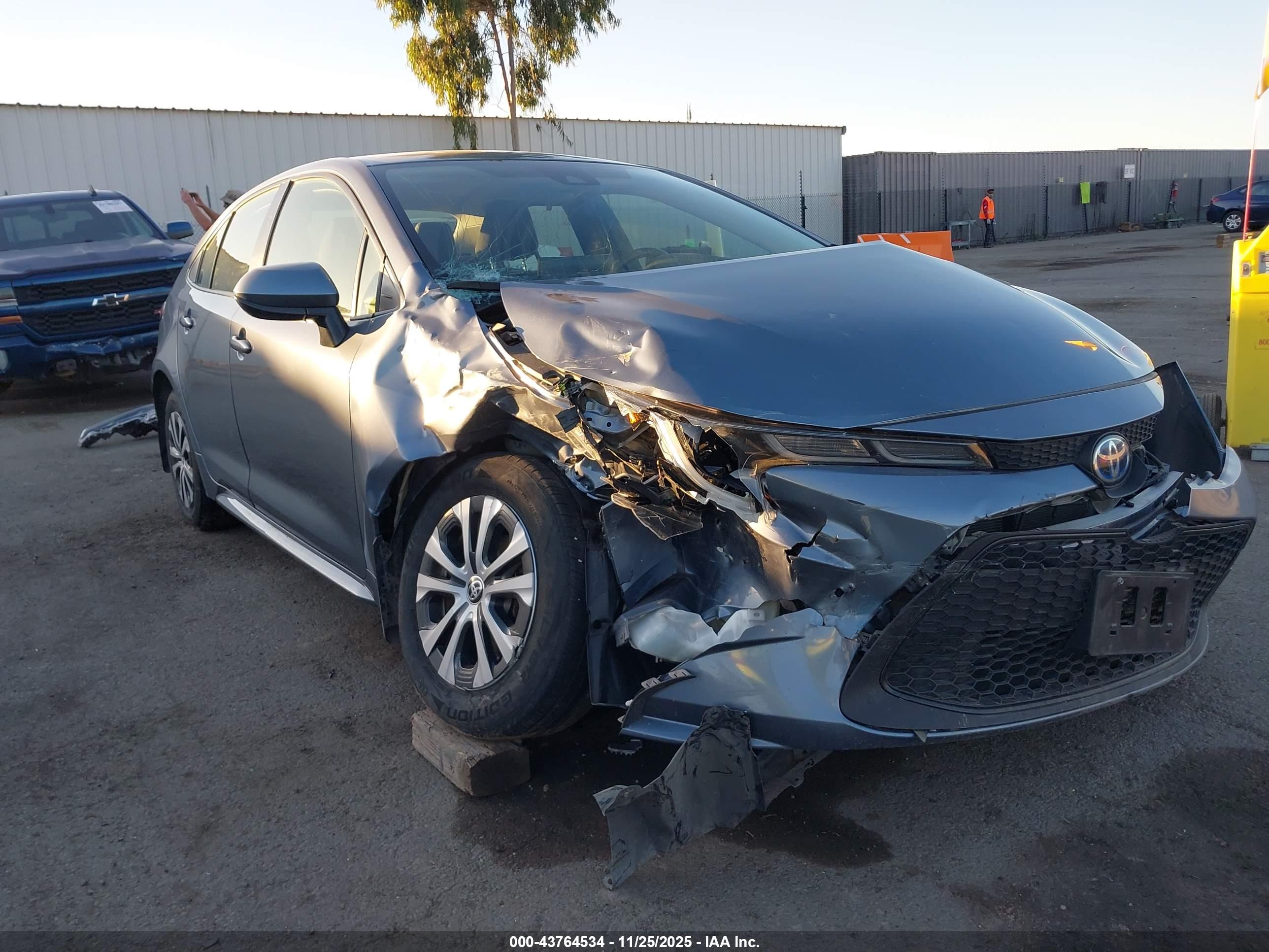 TOYOTA COROLLA image 6