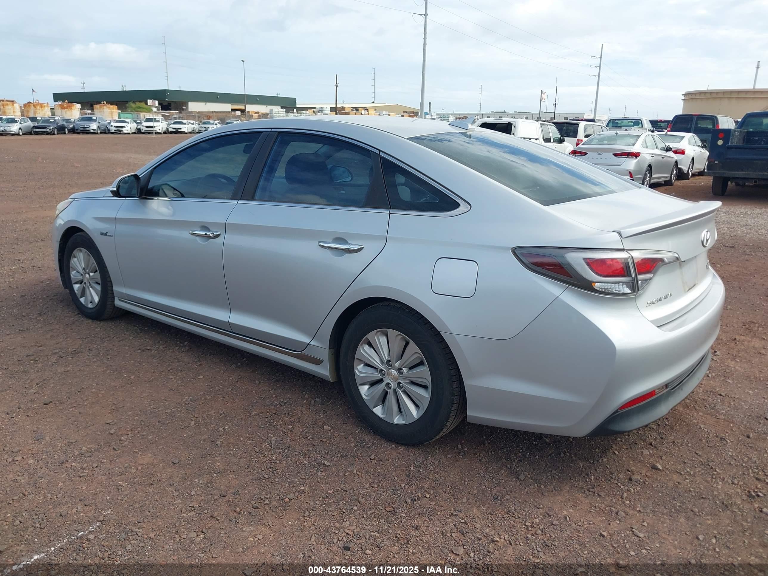 HYUNDAI SONATA image 3