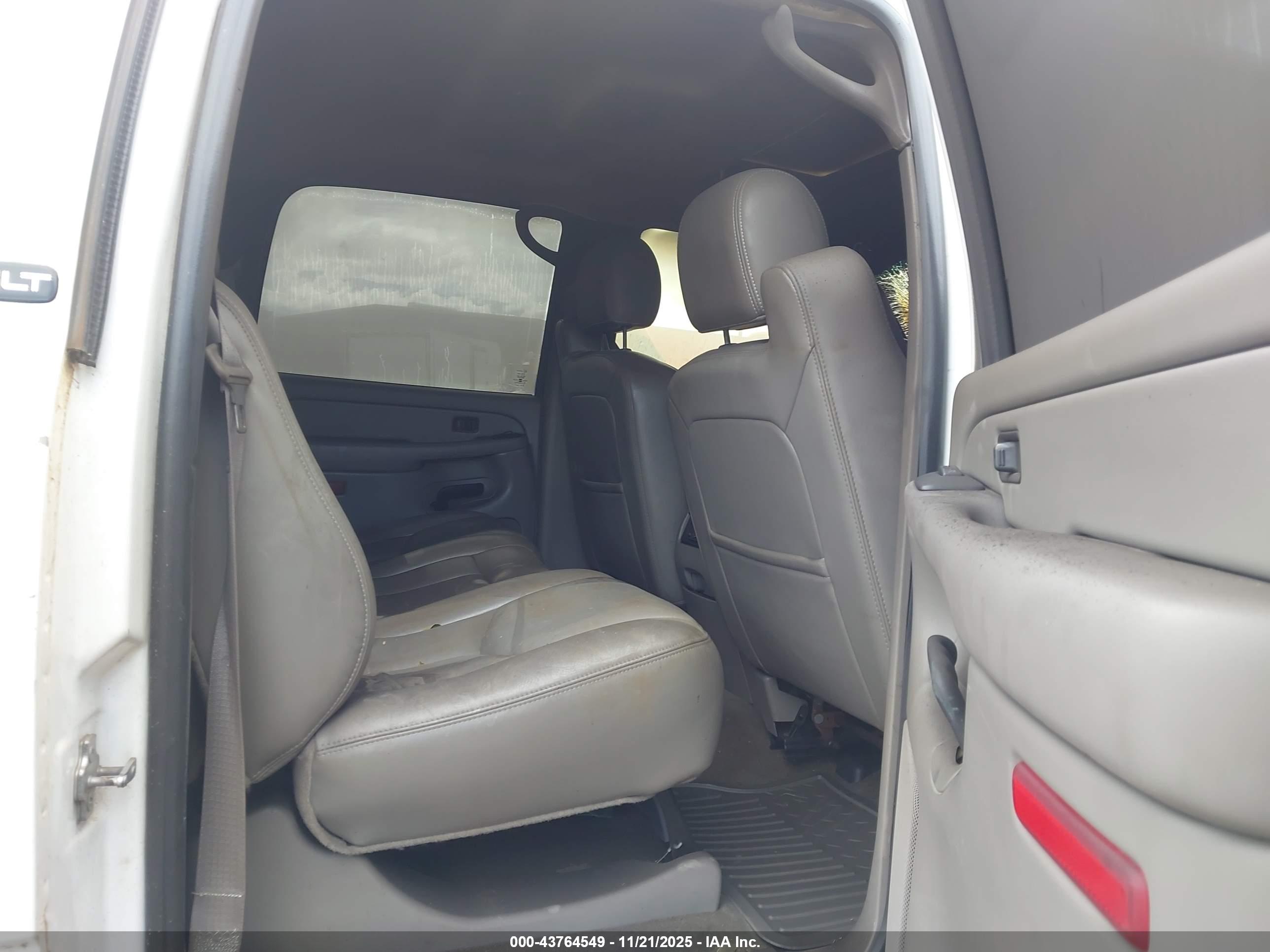 GMC SIERRA image 8