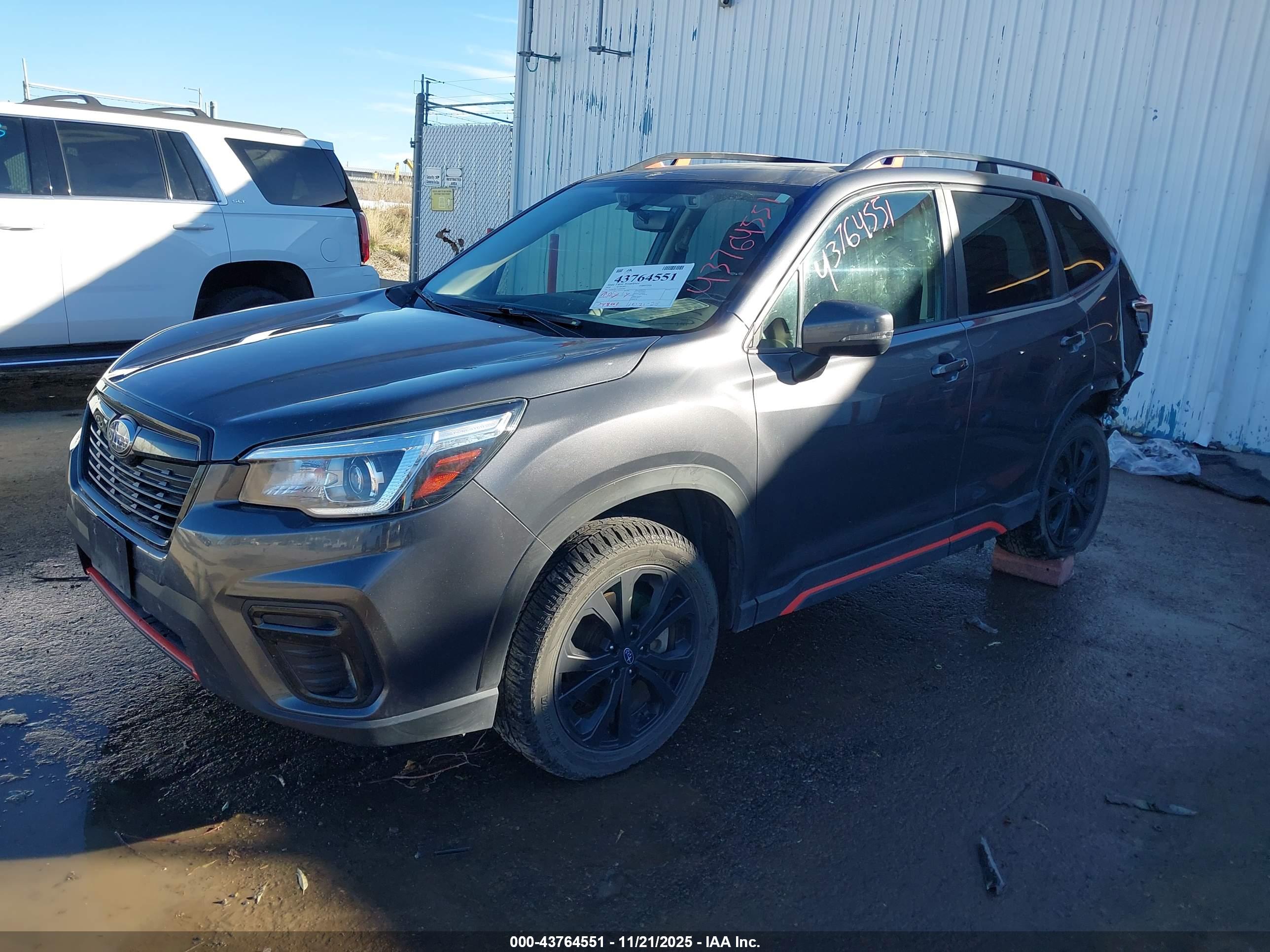 SUBARU FORESTER image 2