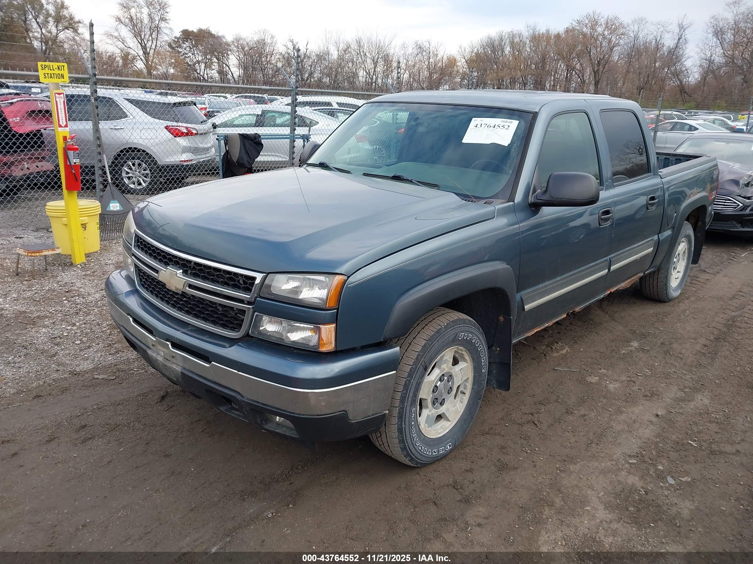 CHEVROLET SILVERADO image 2
