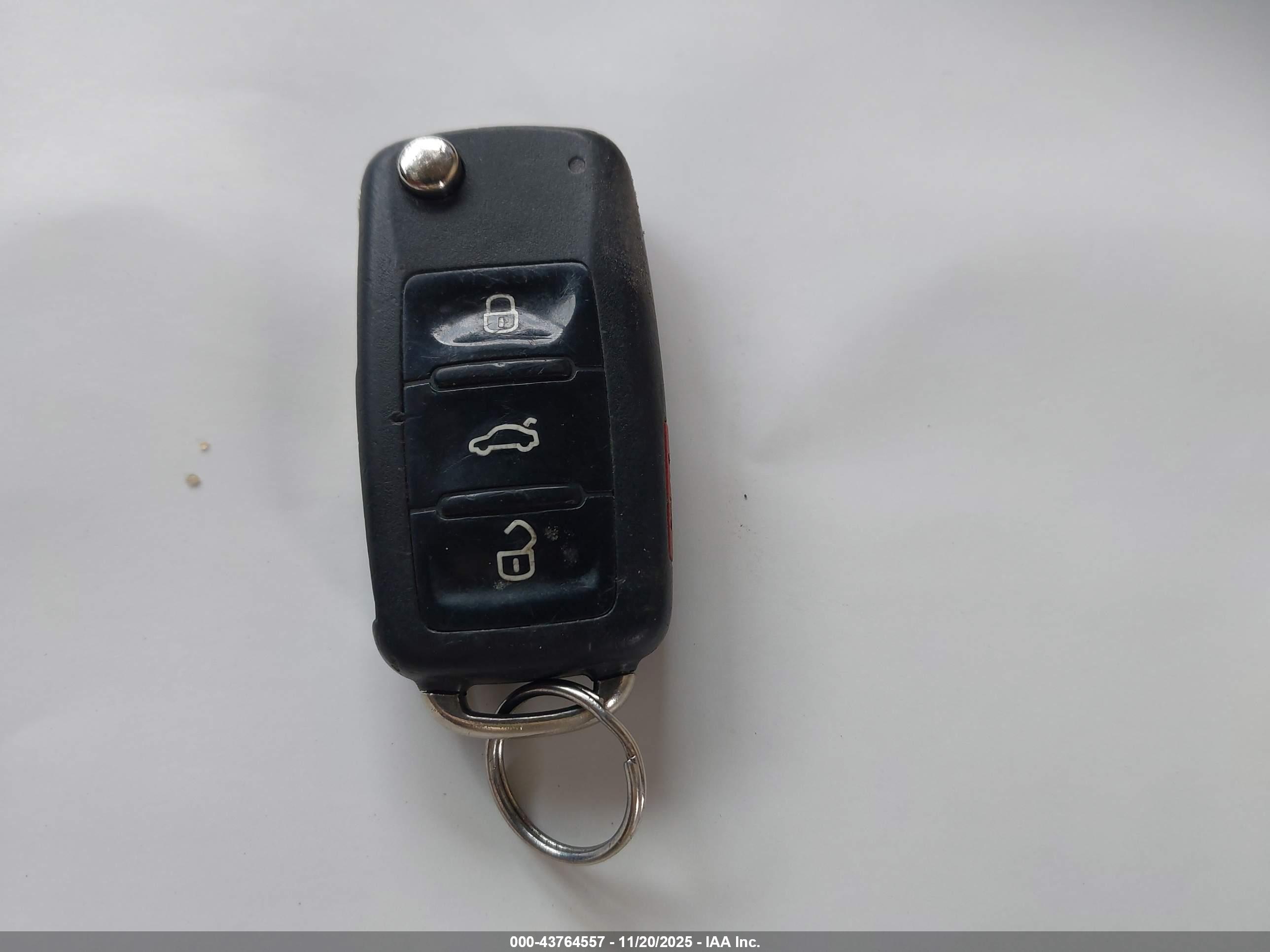 VOLKSWAGEN JETTA image 11