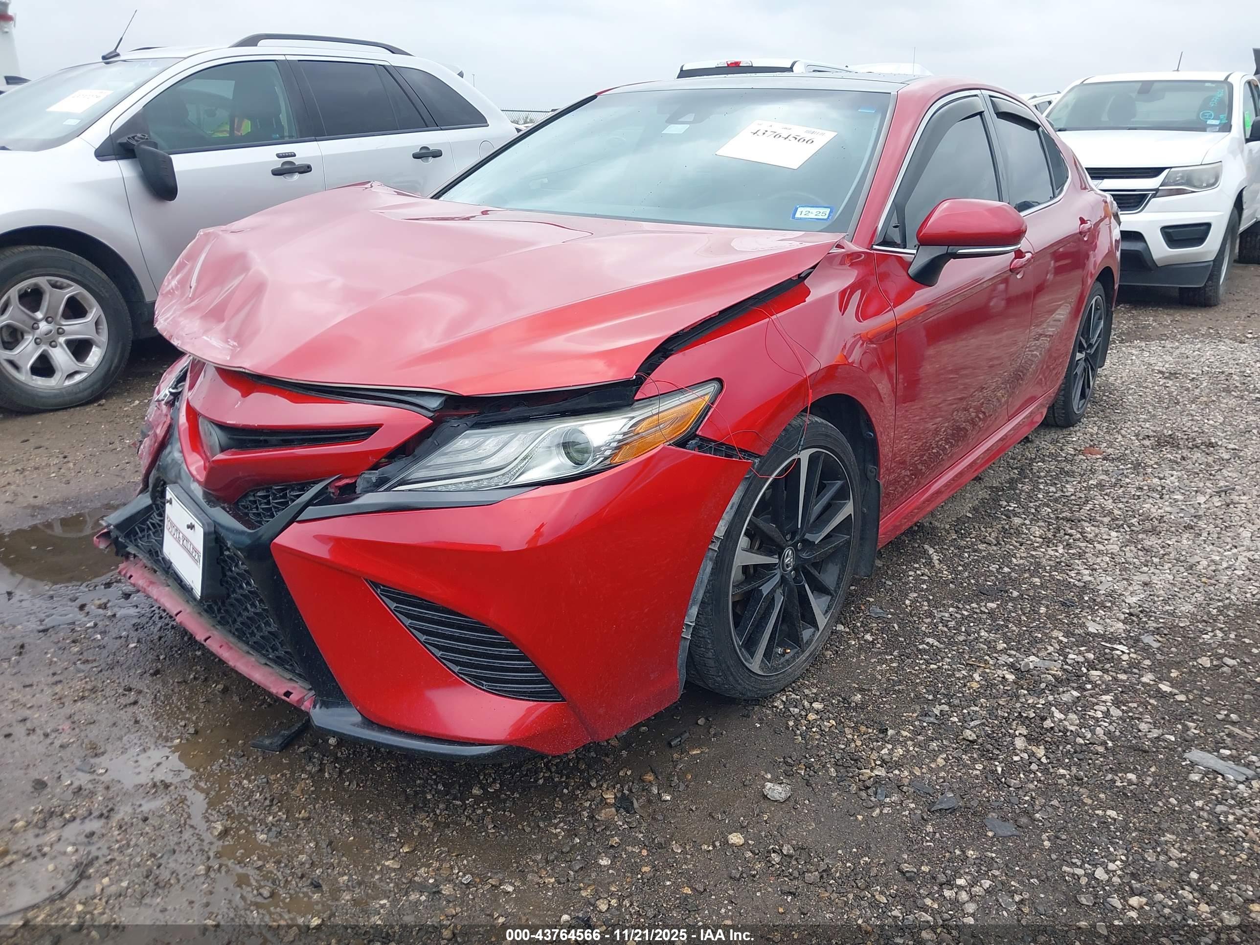 TOYOTA CAMRY image 2