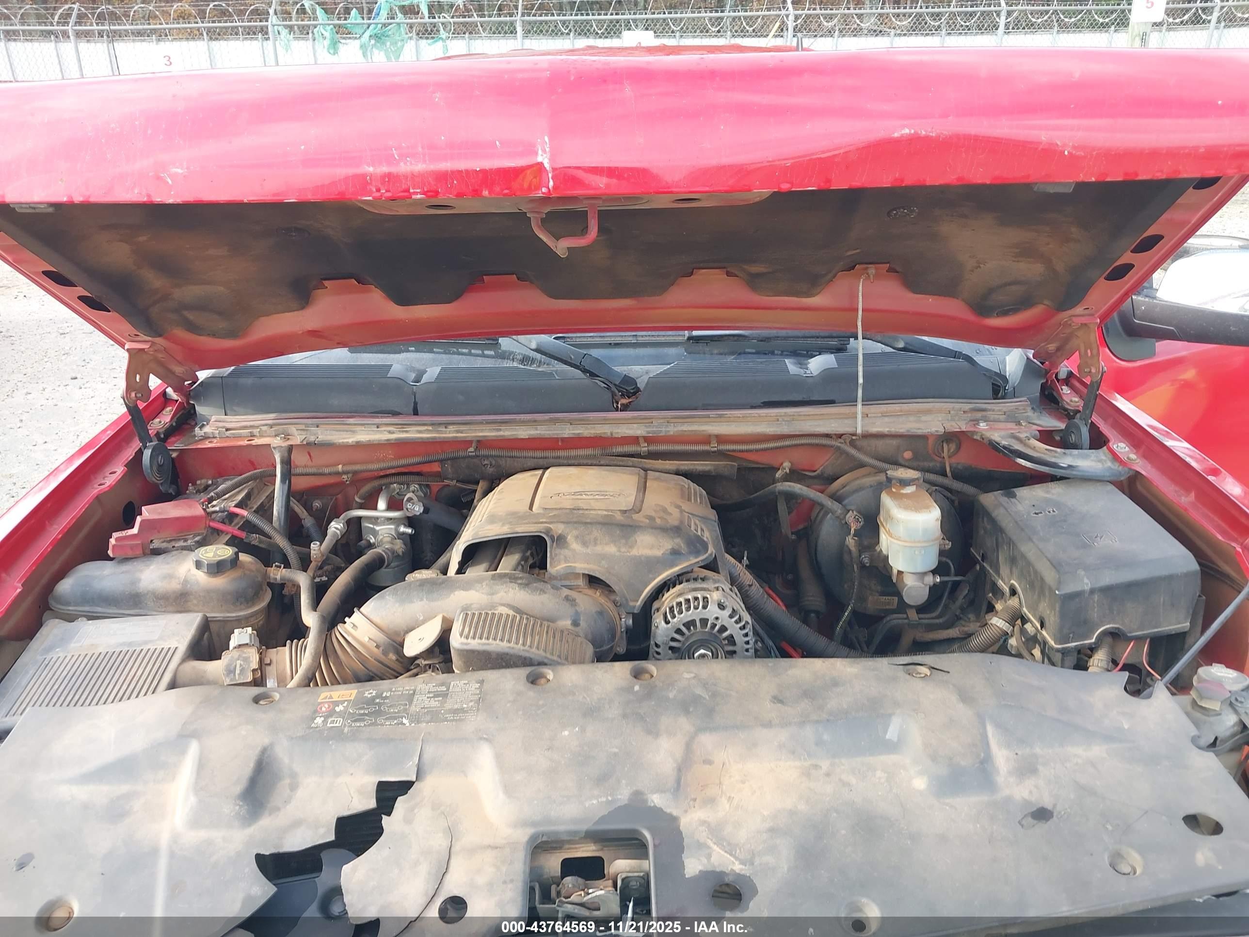 CHEVROLET SILVERADO image 10