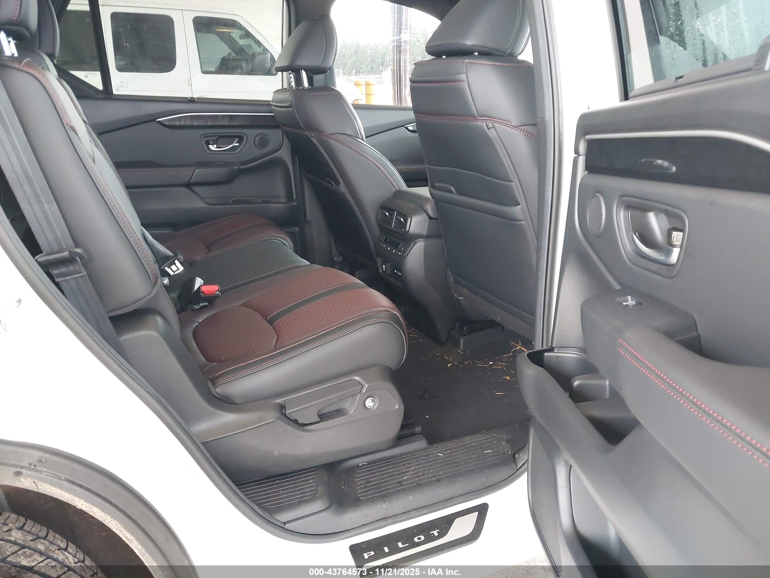 HONDA PILOT image 8