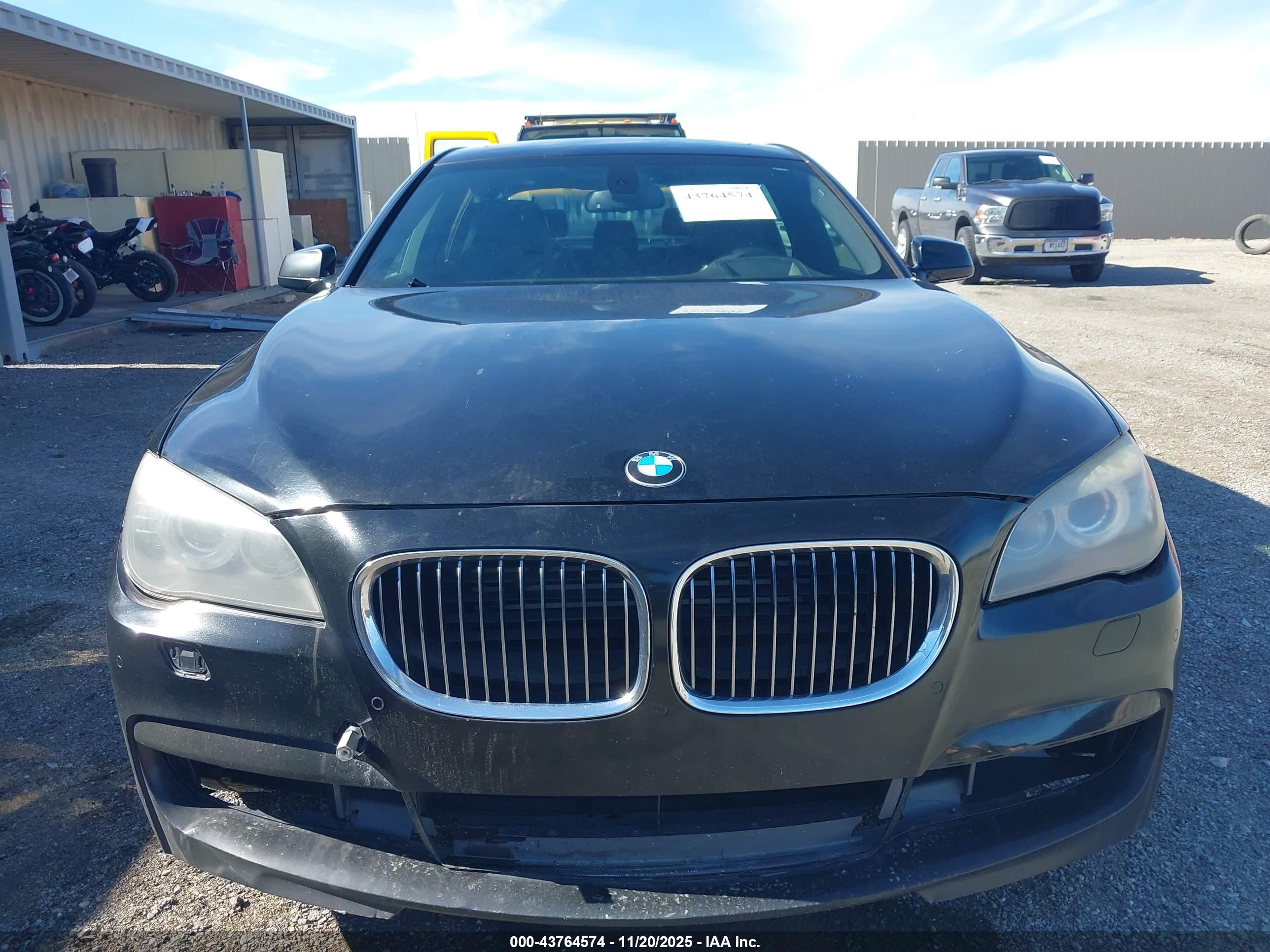 BMW 750LI image 6