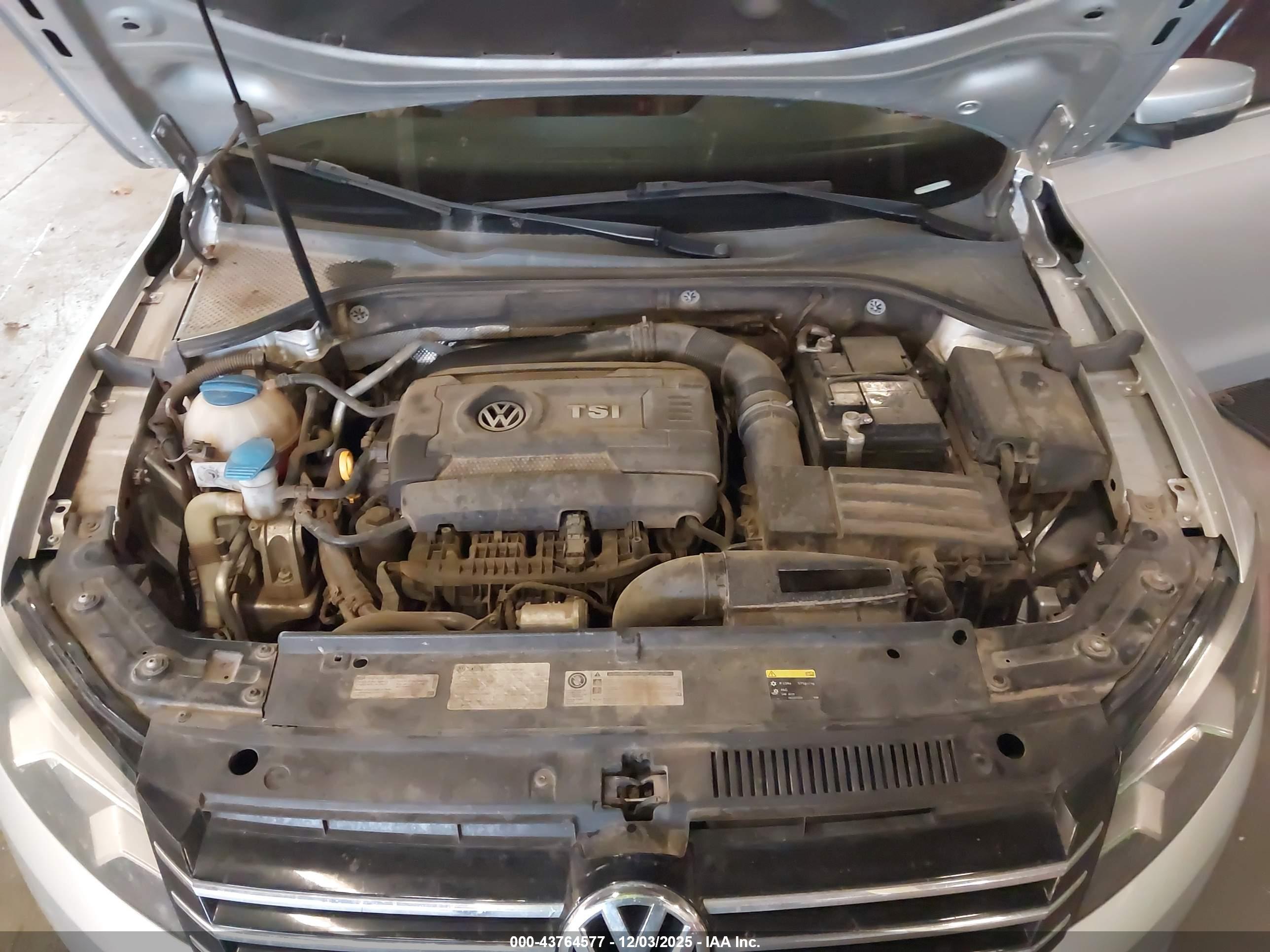 VOLKSWAGEN PASSAT image 10