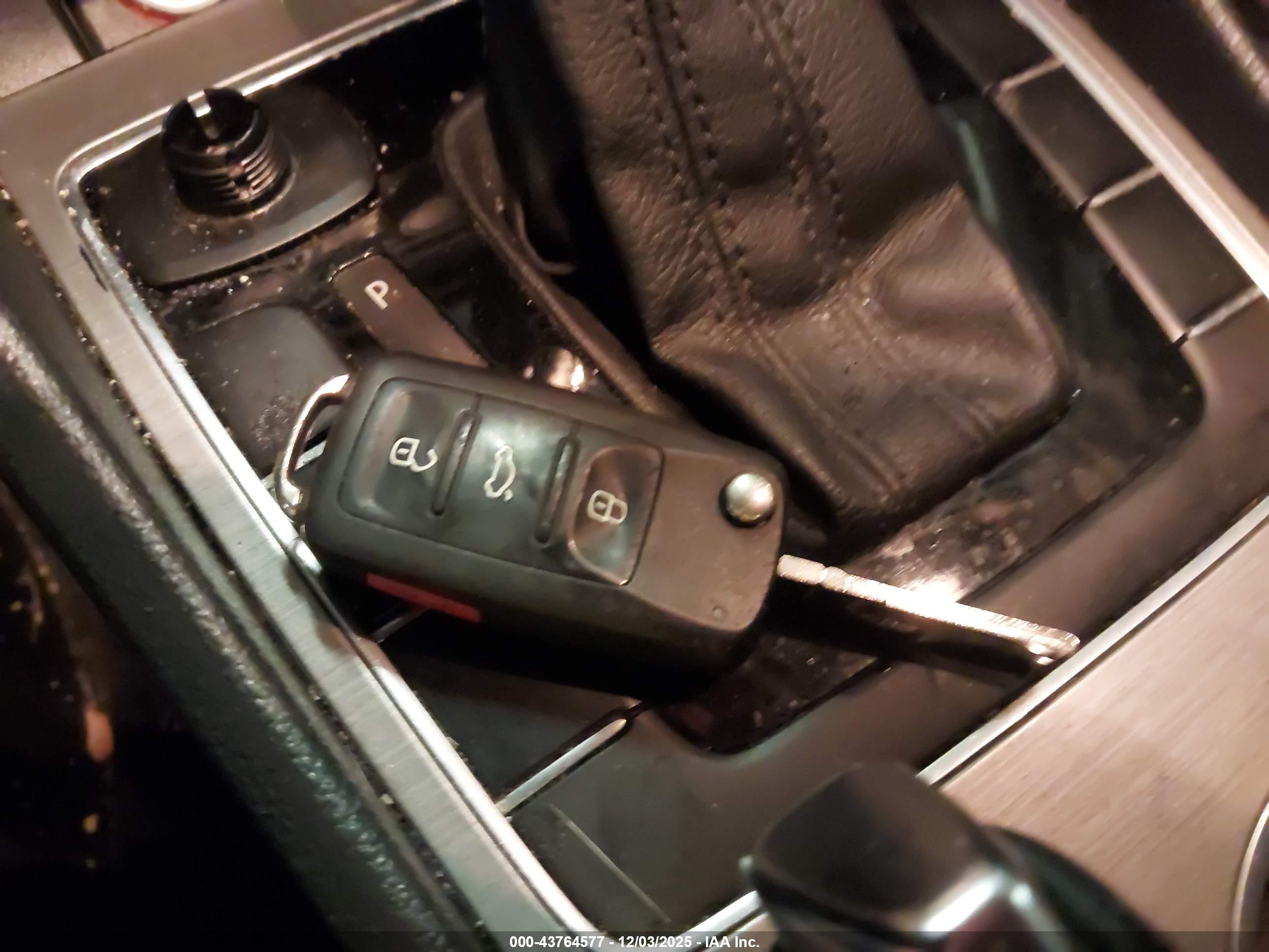 VOLKSWAGEN PASSAT image 11