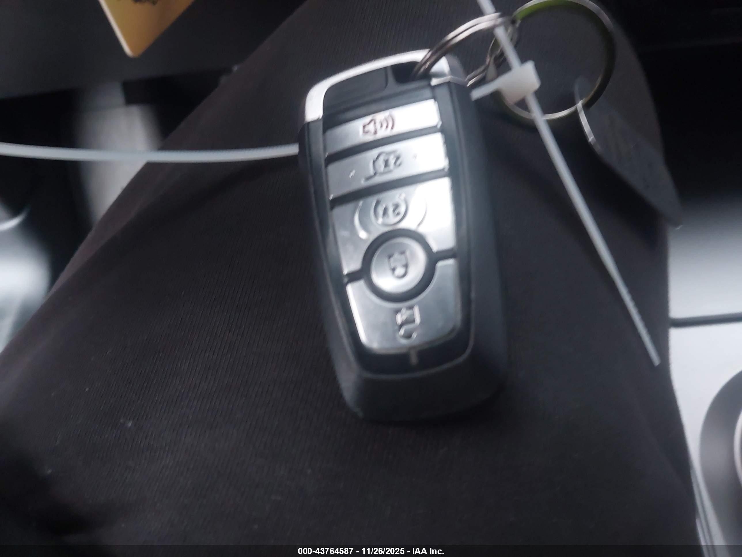 FORD EXPLORER image 11
