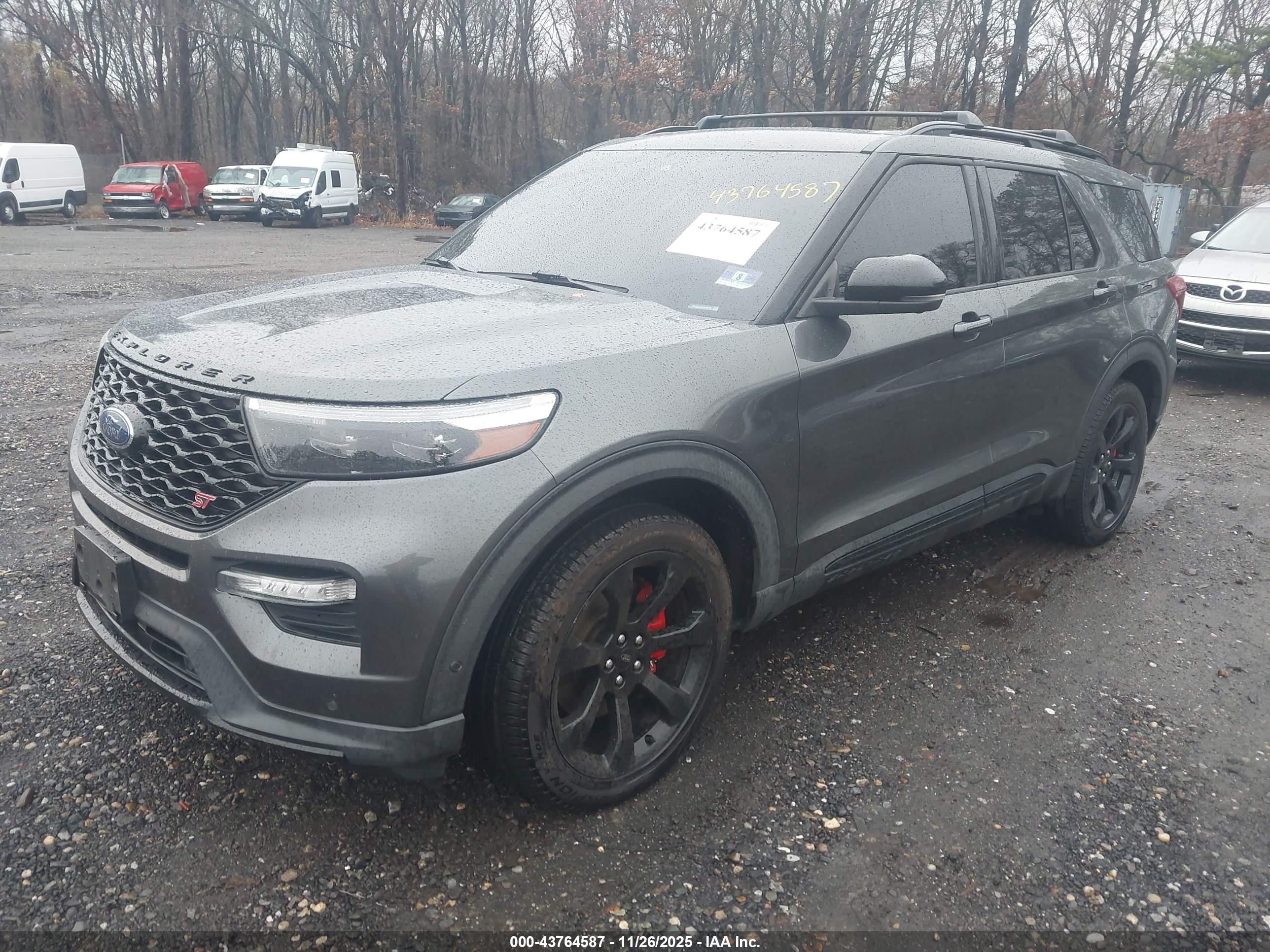 FORD EXPLORER image 2