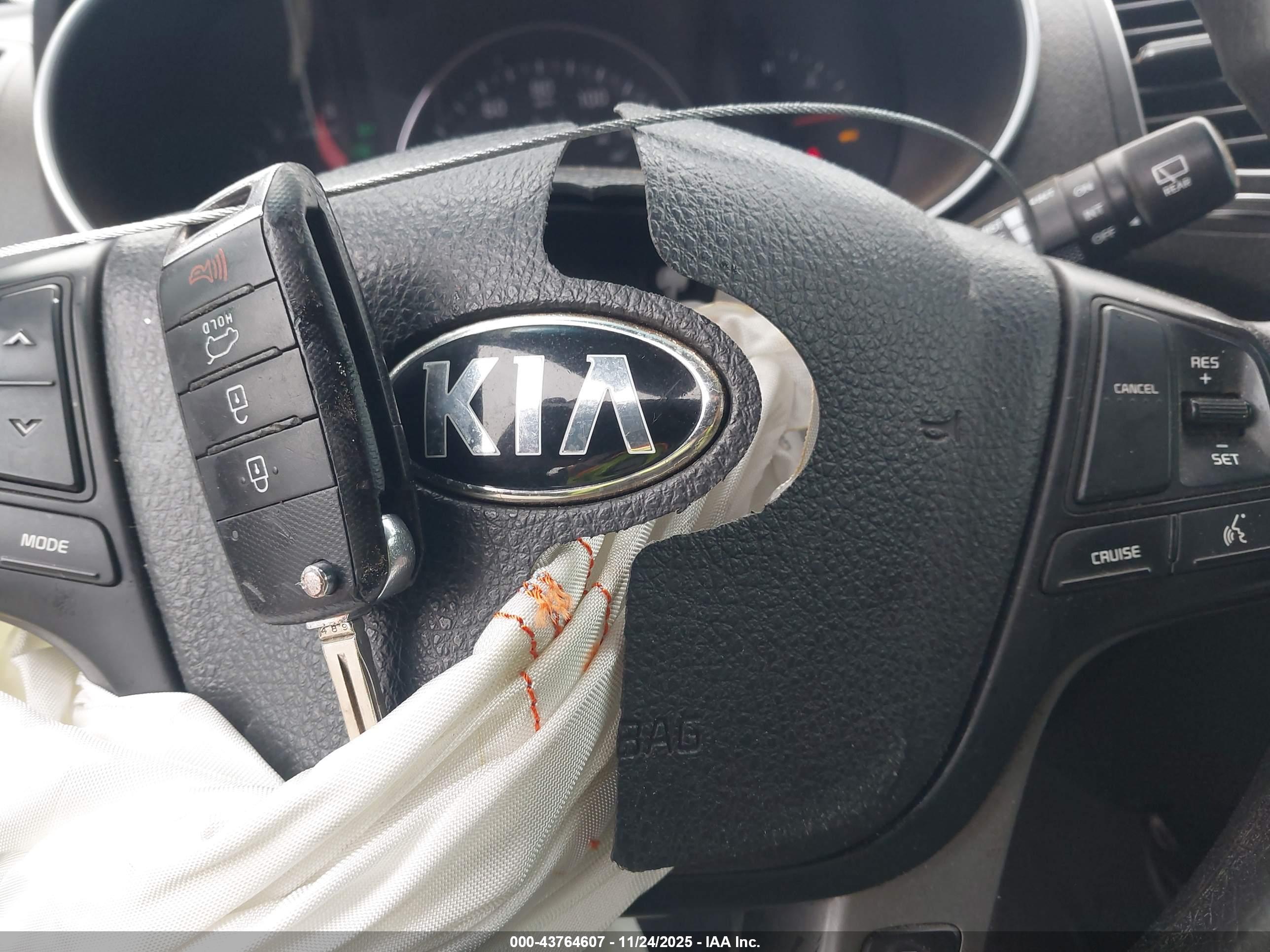 KIA SORENTO image 11
