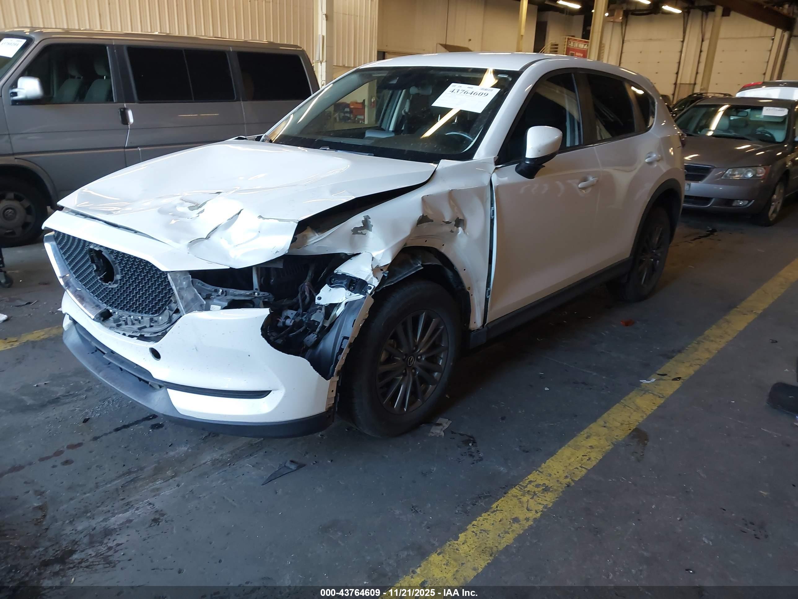 MAZDA CX-5 image 2