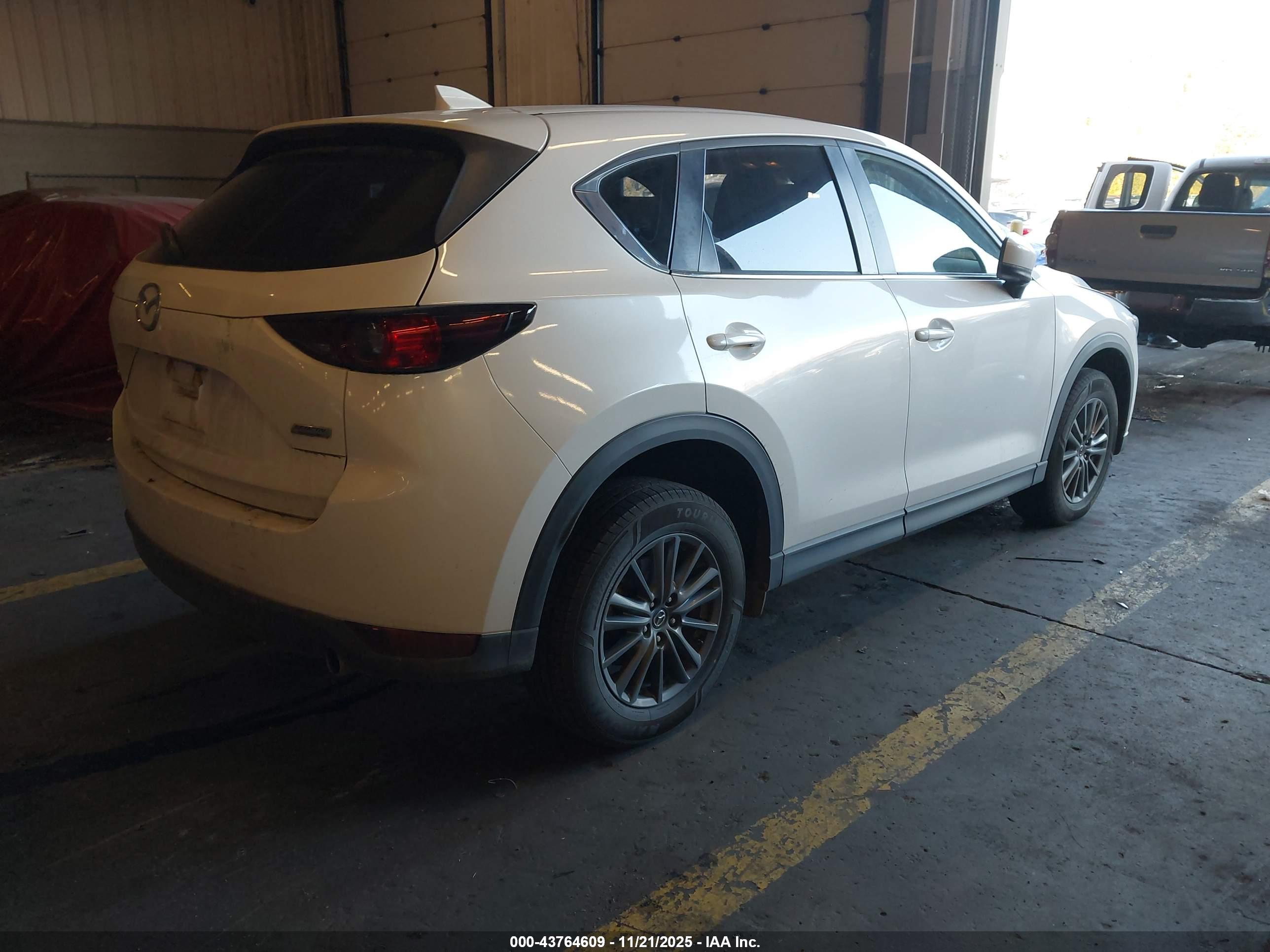 MAZDA CX-5 image 4