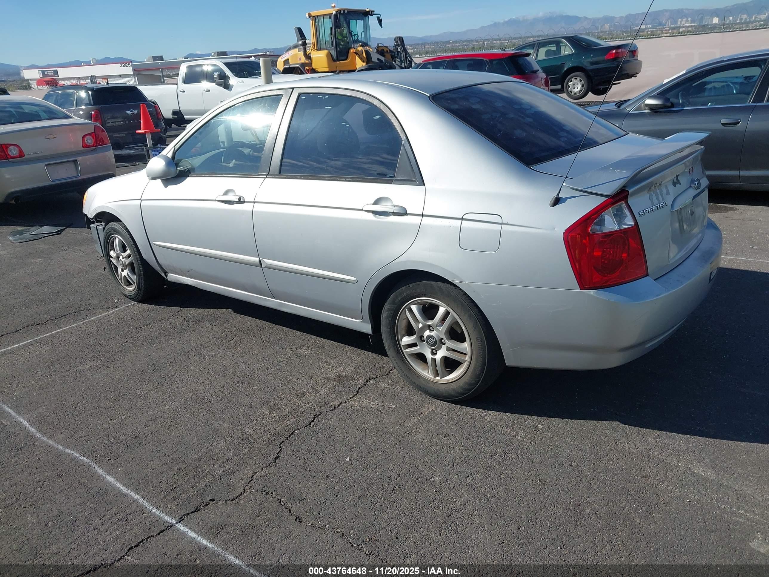 KIA SPECTRA image 3