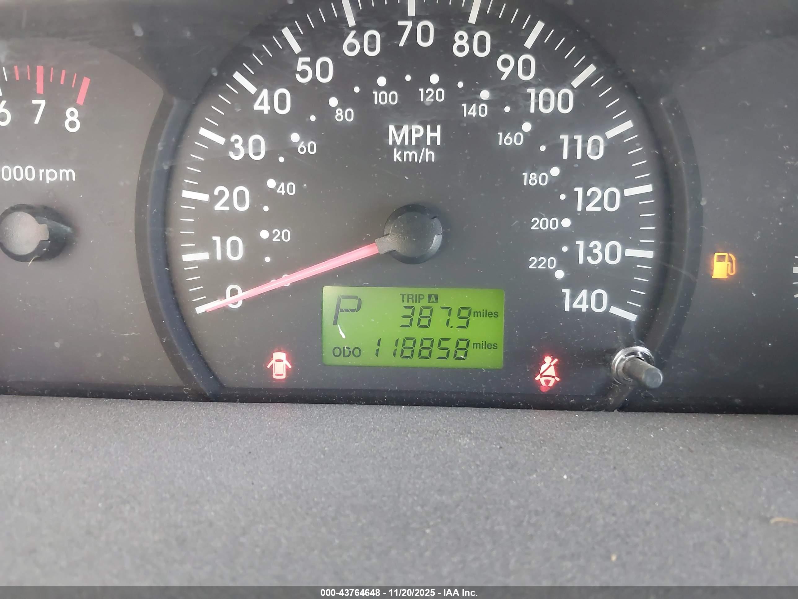 KIA SPECTRA image 7