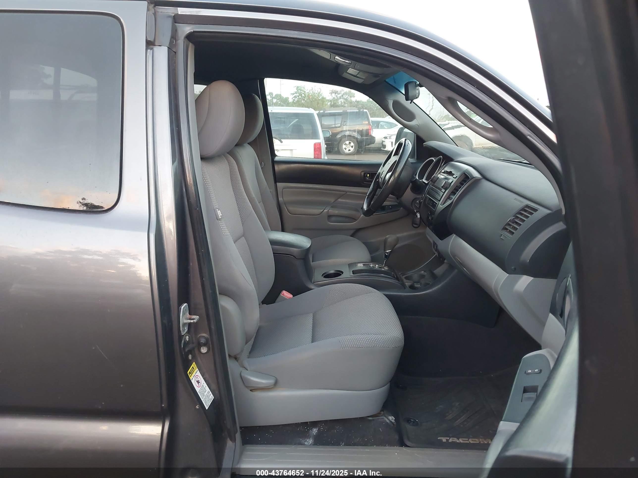 TOYOTA TACOMA image 5