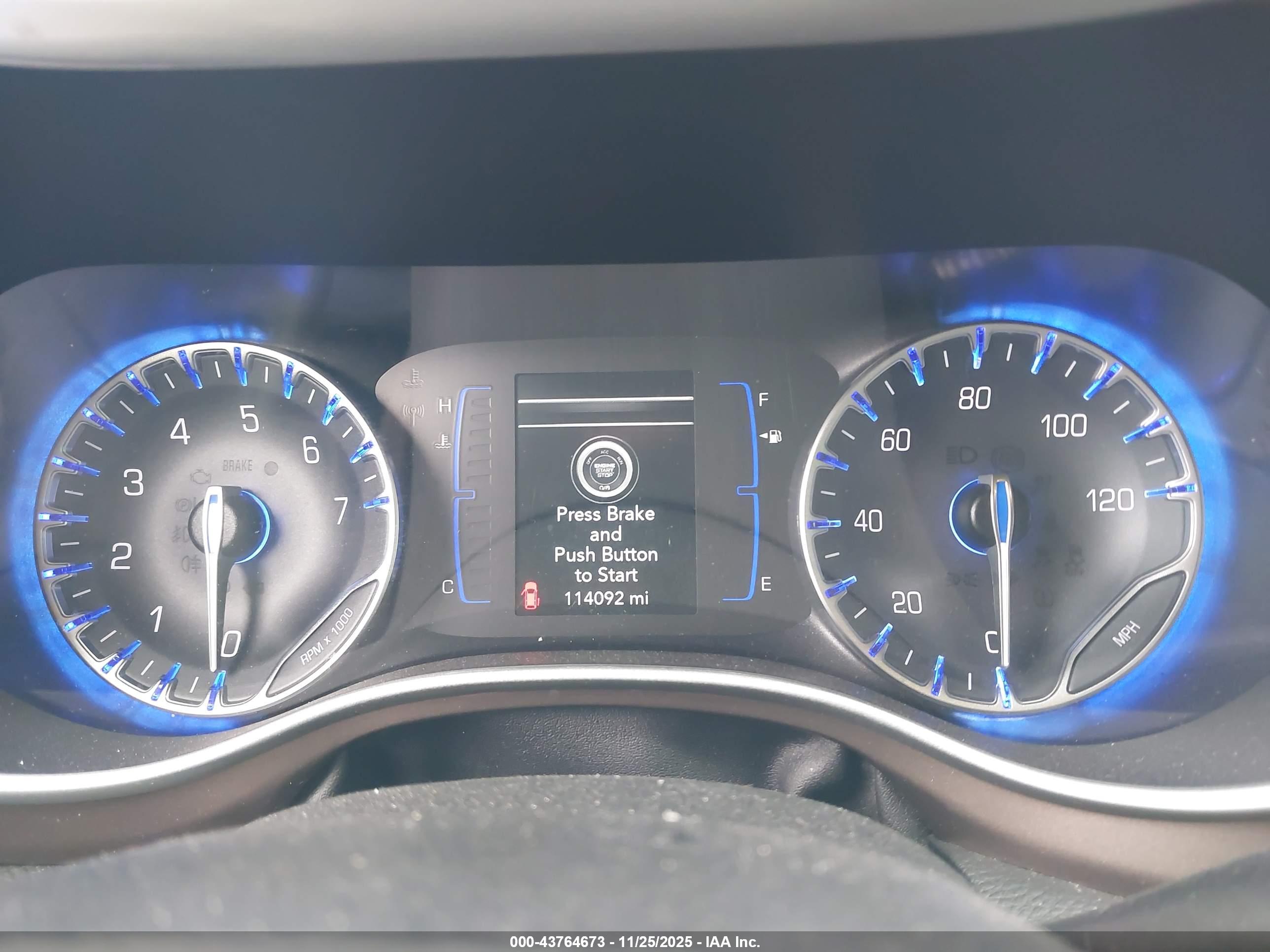 CHRYSLER PACIFICA image 7