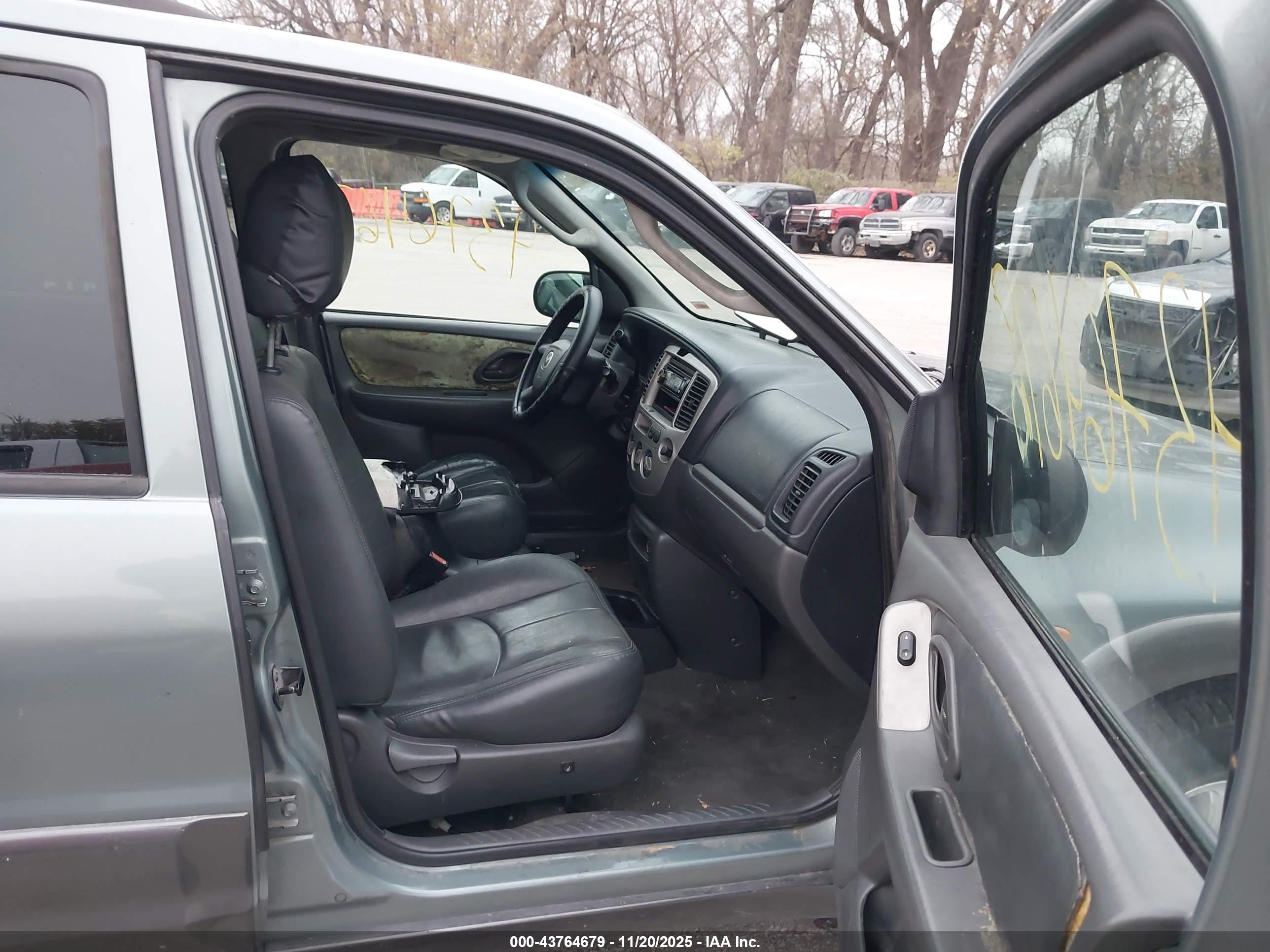 MAZDA TRIBUTE image 5