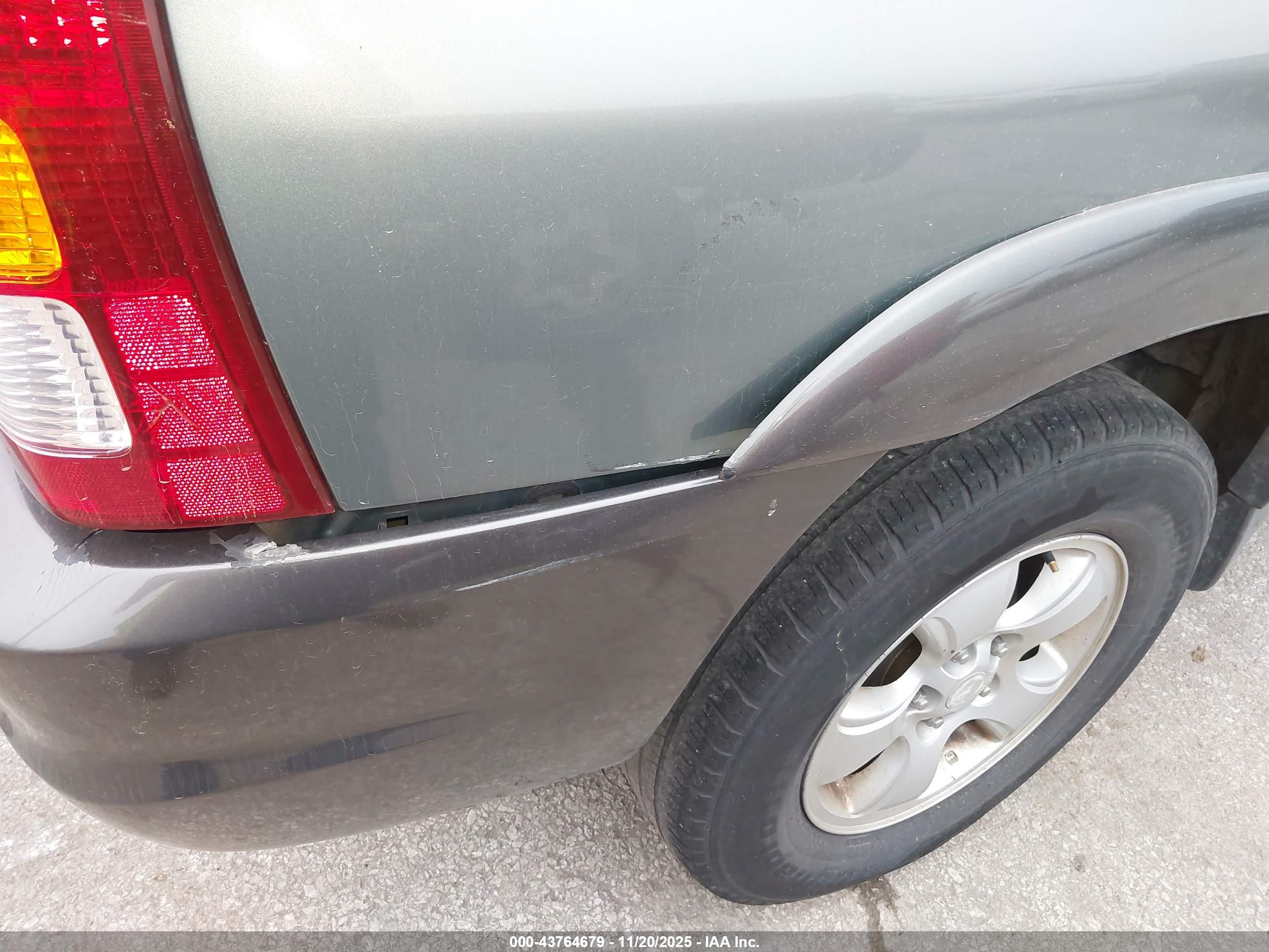 MAZDA TRIBUTE image 6