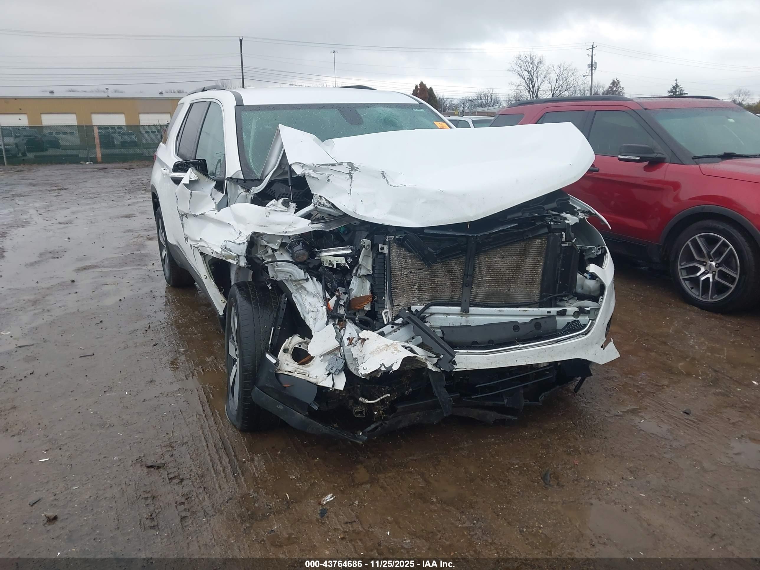 CHEVROLET TRAVERSE image 6