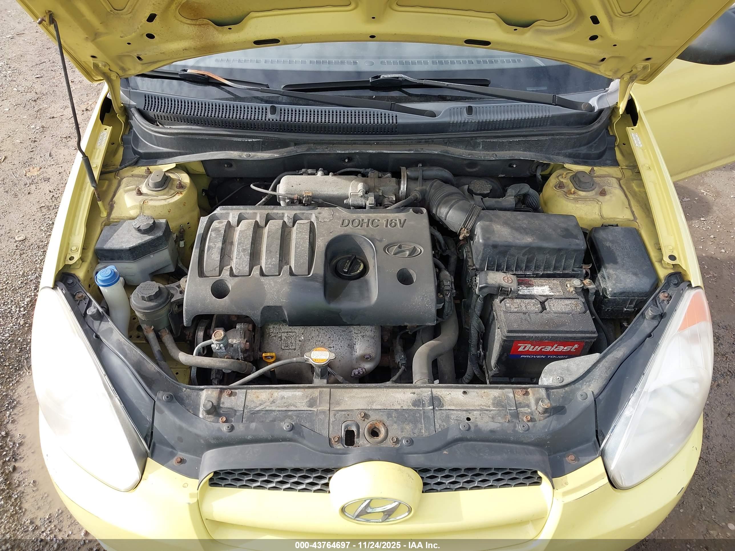 HYUNDAI ACCENT image 10