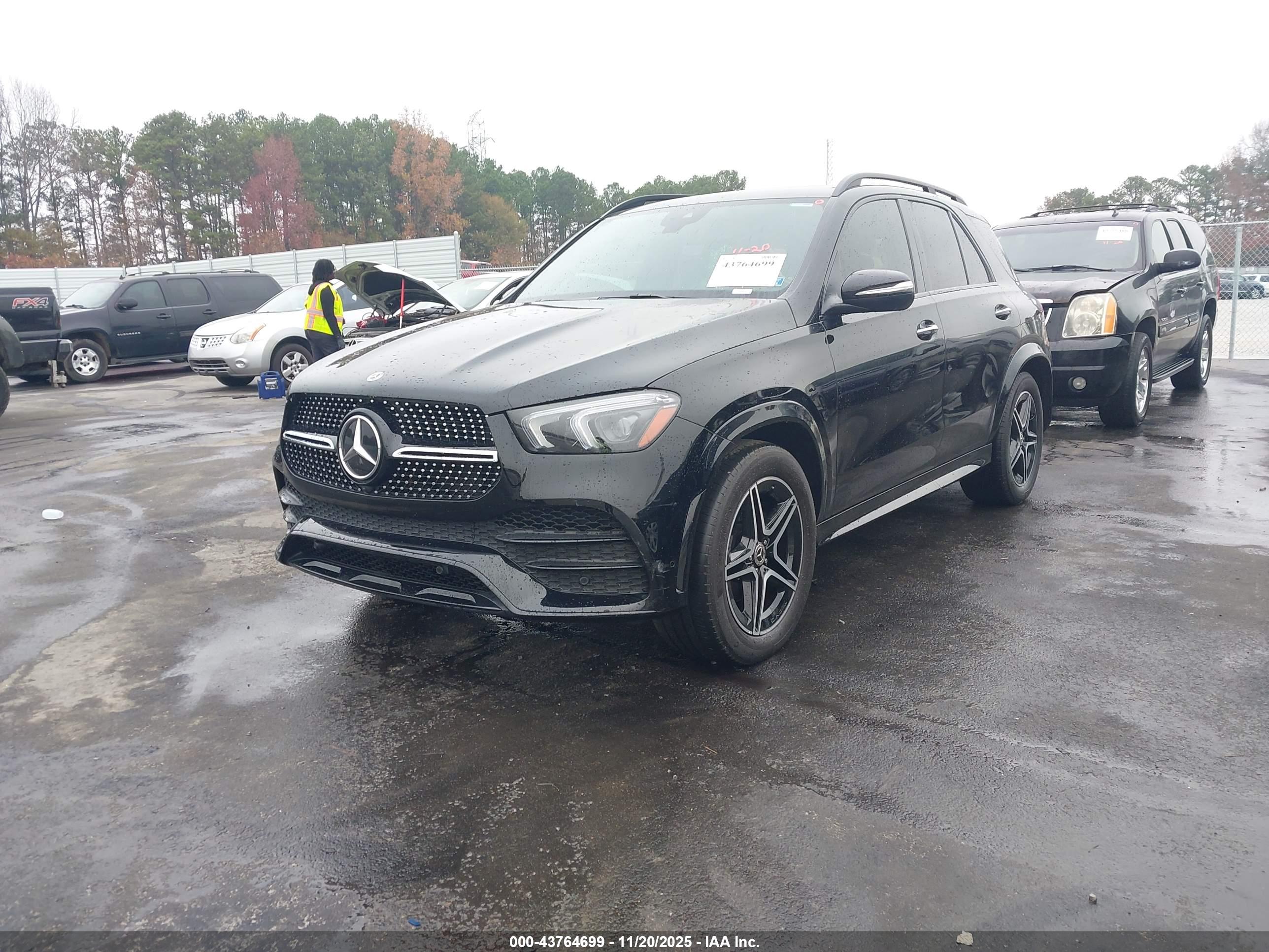 MERCEDES-BENZ GLE image 2