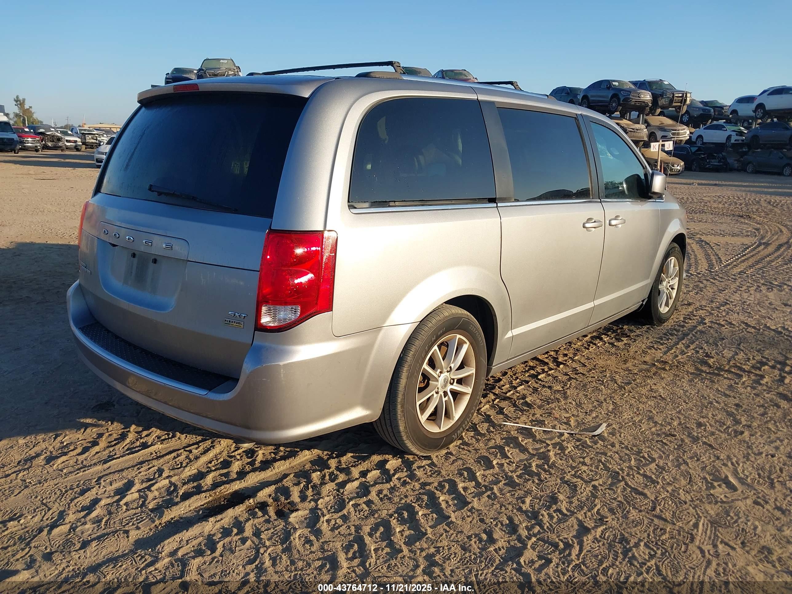 DODGE GRAND image 4