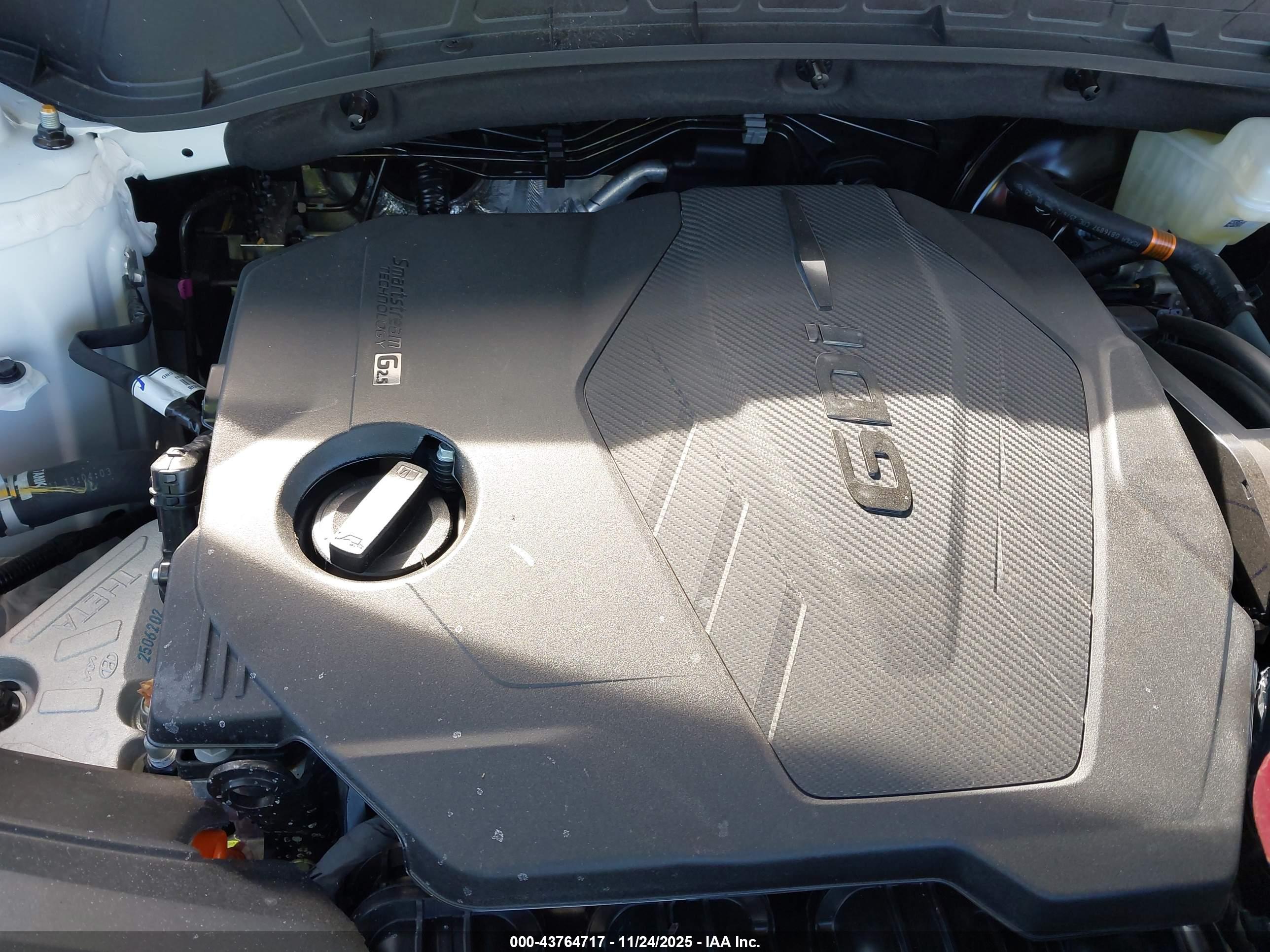 HYUNDAI TUCSON image 10