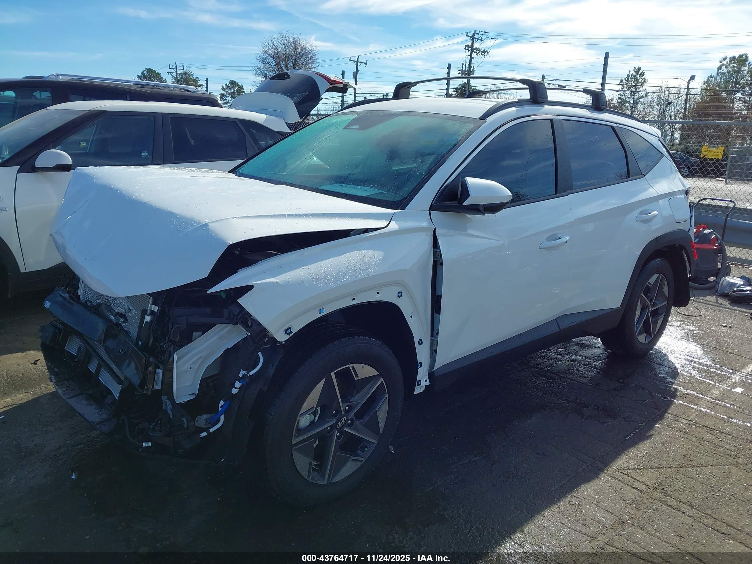 HYUNDAI TUCSON image 2