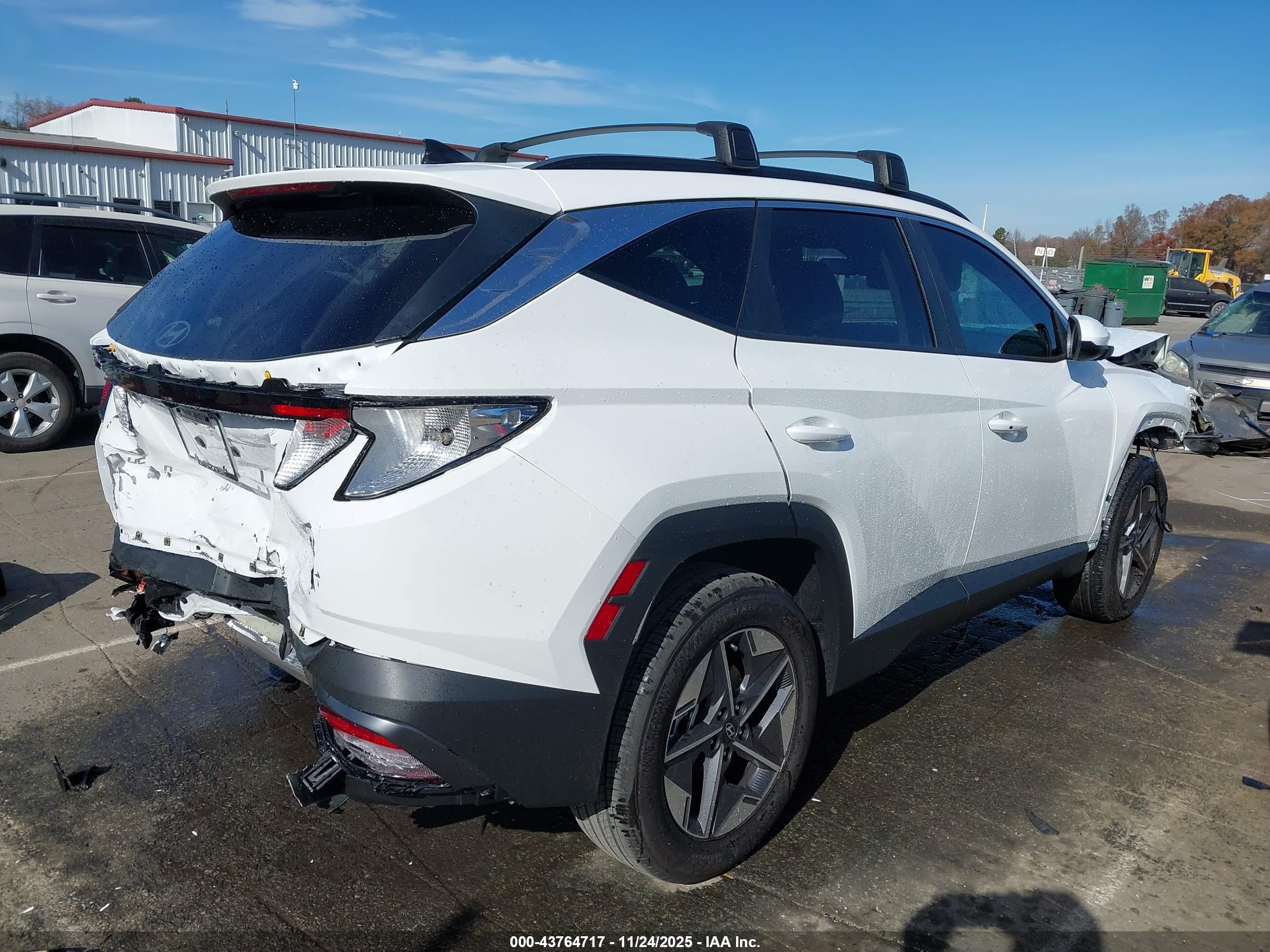 HYUNDAI TUCSON image 4