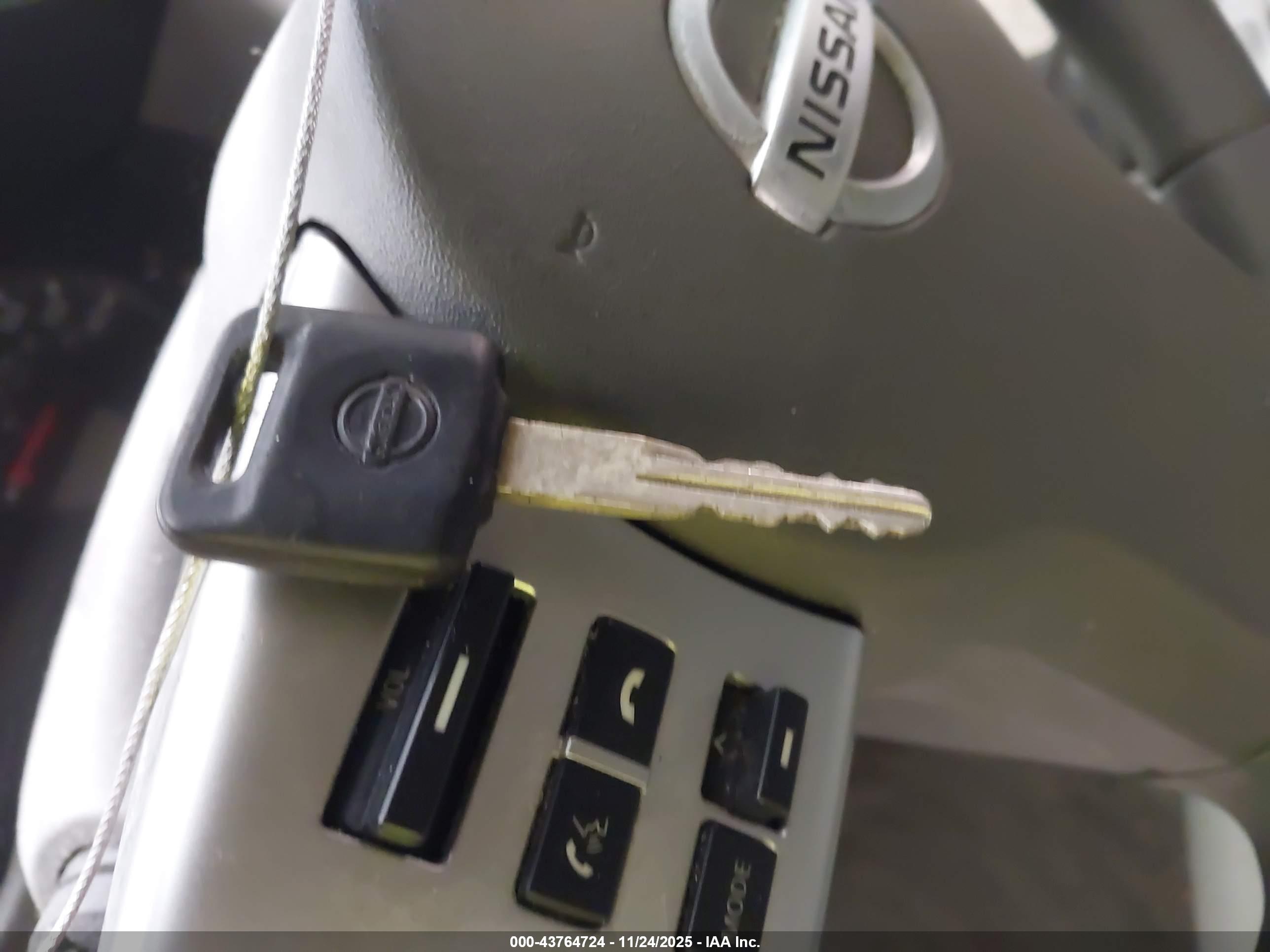NISSAN FRONTIER image 11