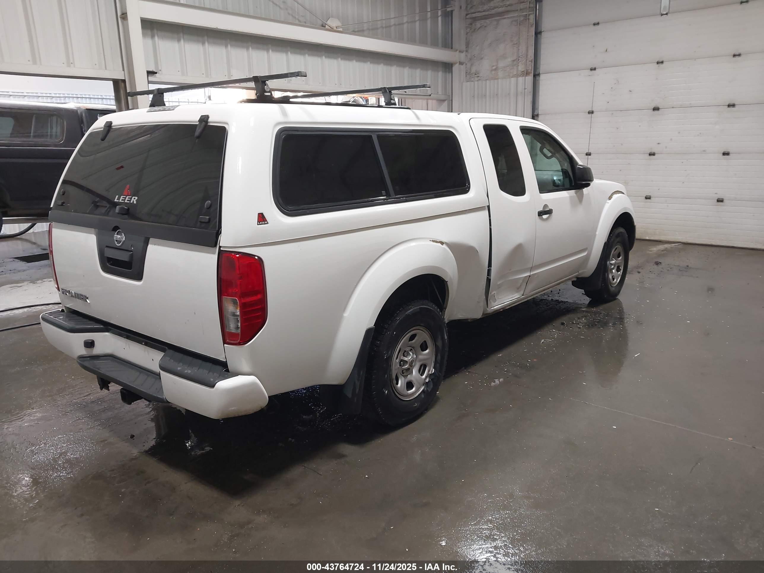 NISSAN FRONTIER image 4