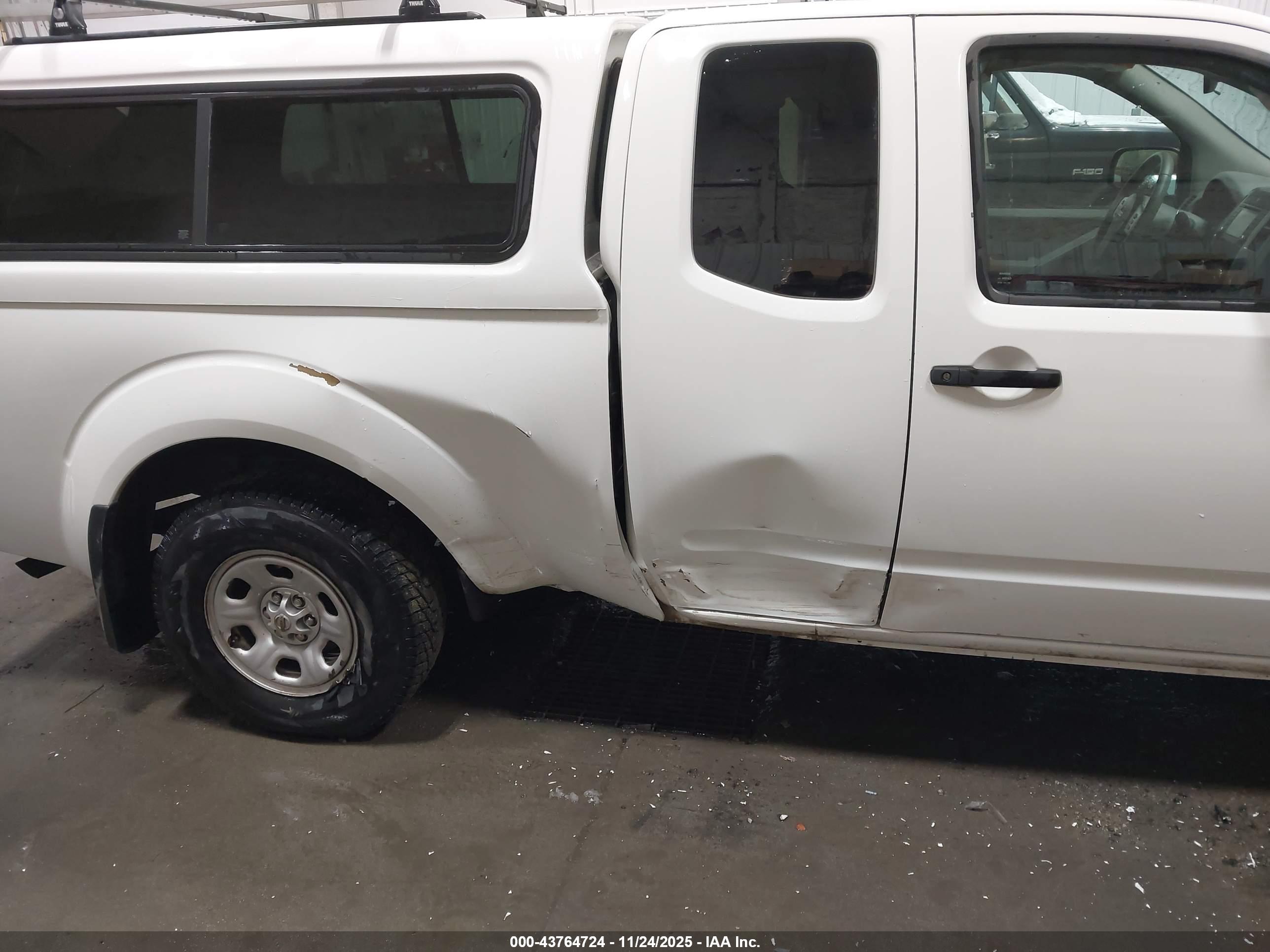 NISSAN FRONTIER image 6