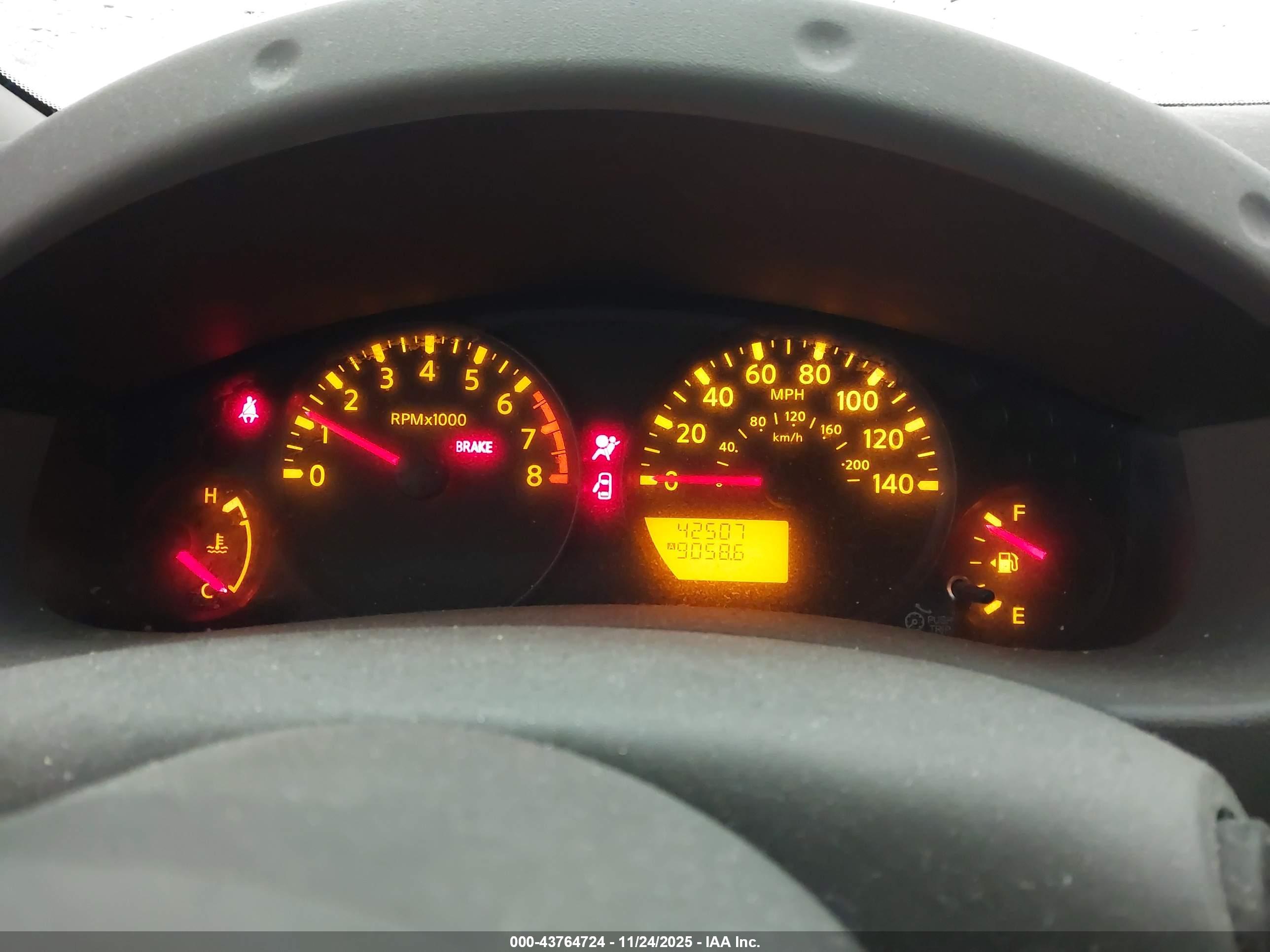 NISSAN FRONTIER image 7