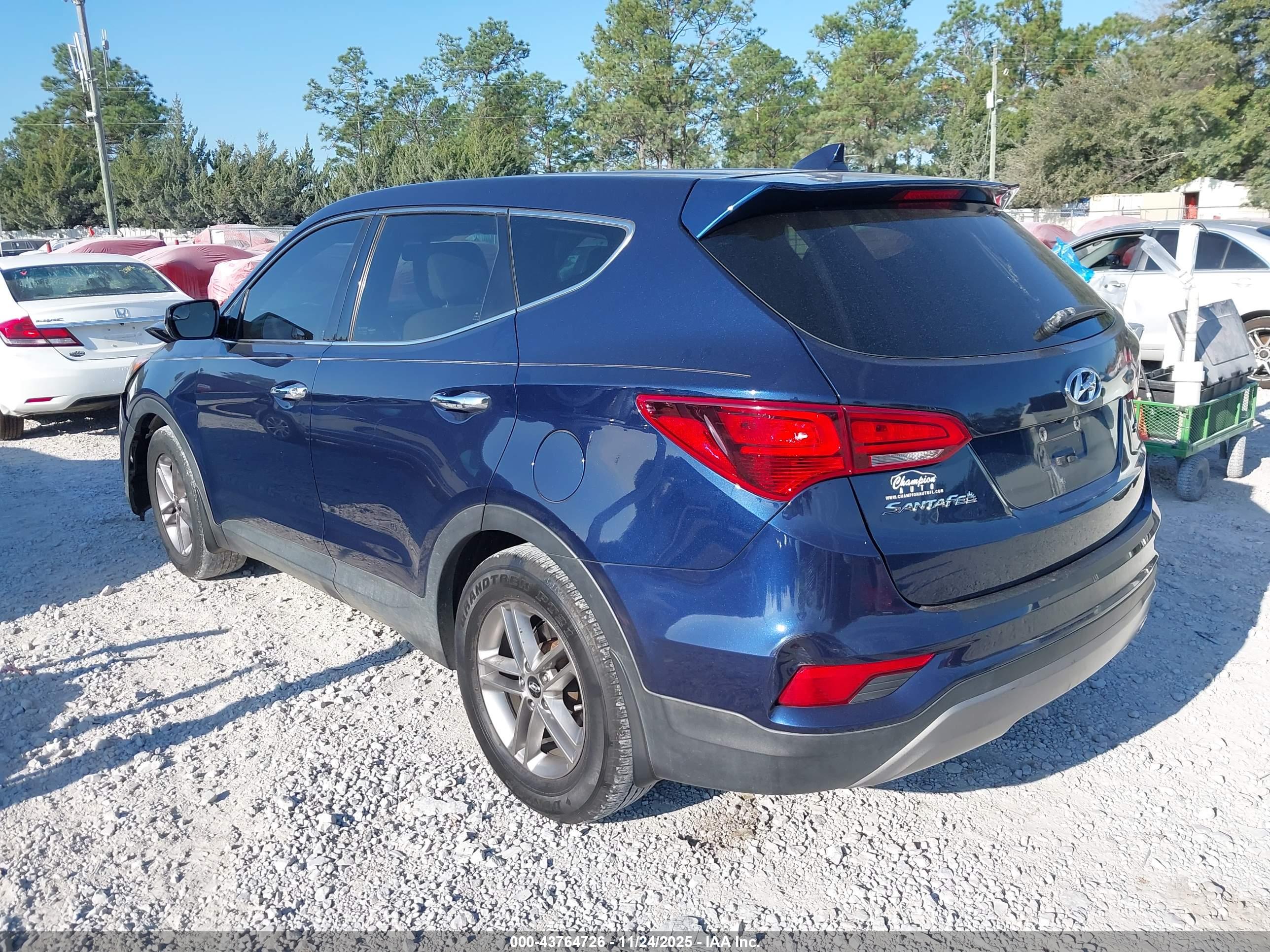 HYUNDAI SANTA image 3