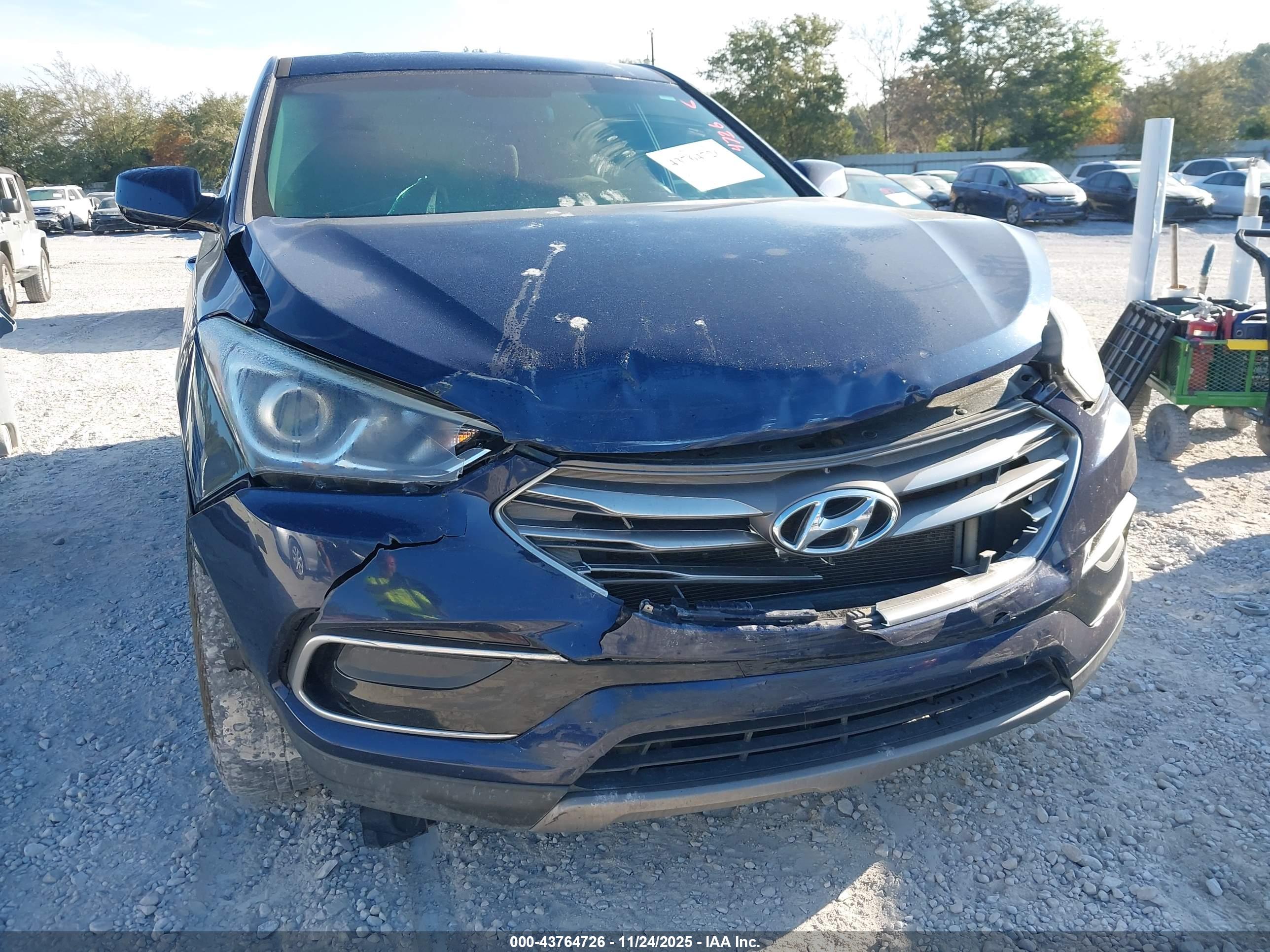 HYUNDAI SANTA image 6