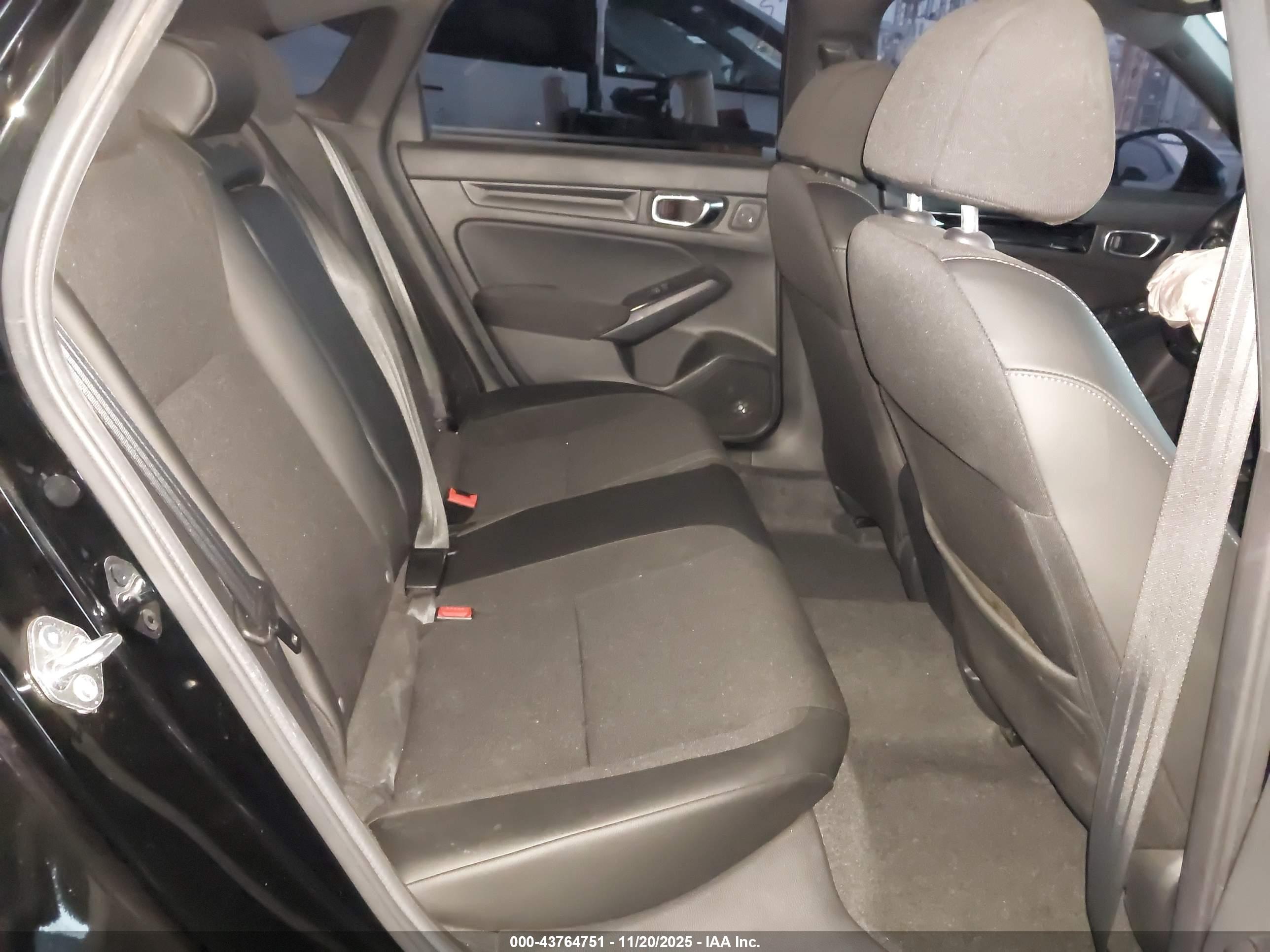 HONDA CIVIC image 8